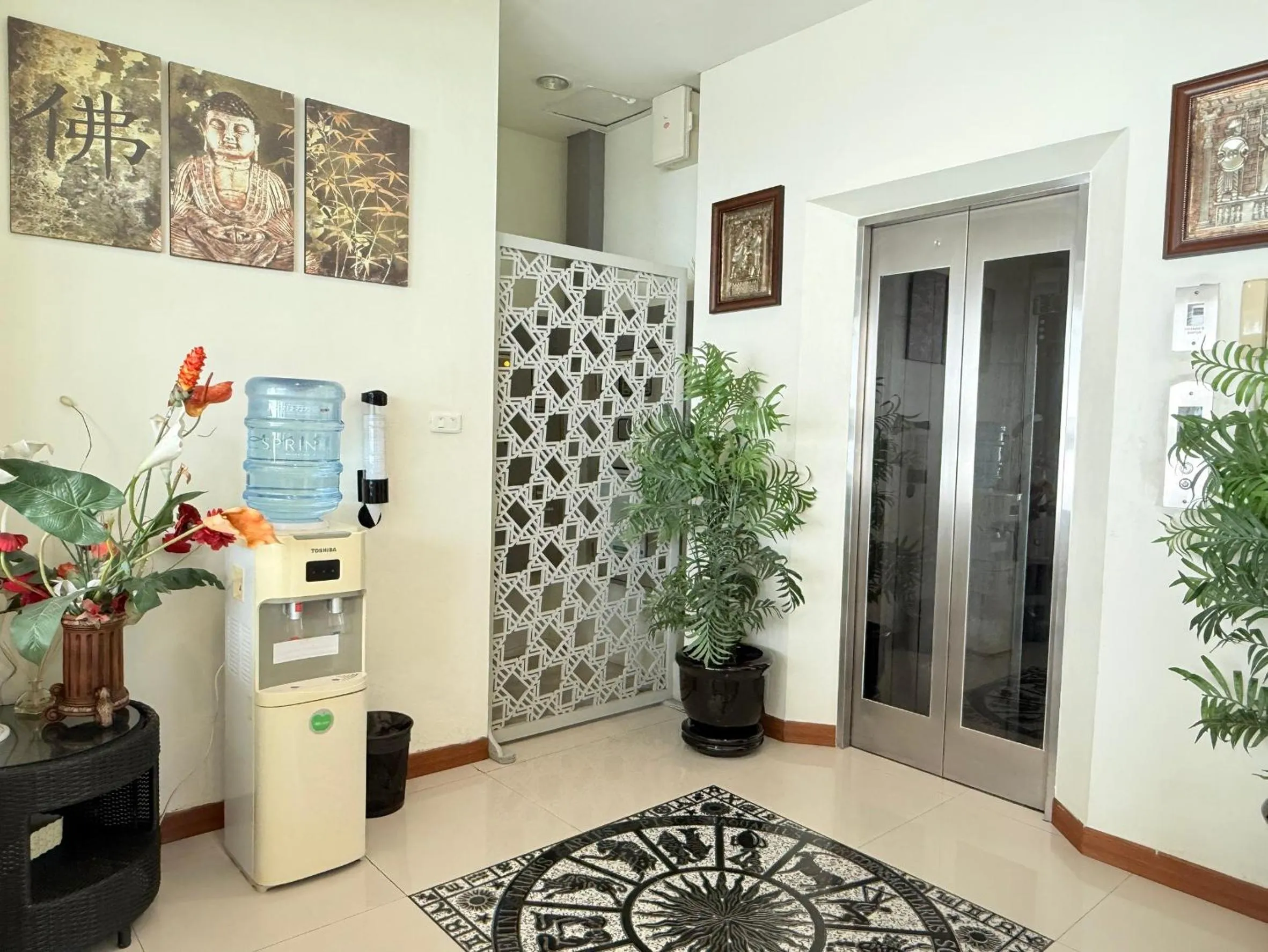 Property building in Bangkok River Loka Hotel