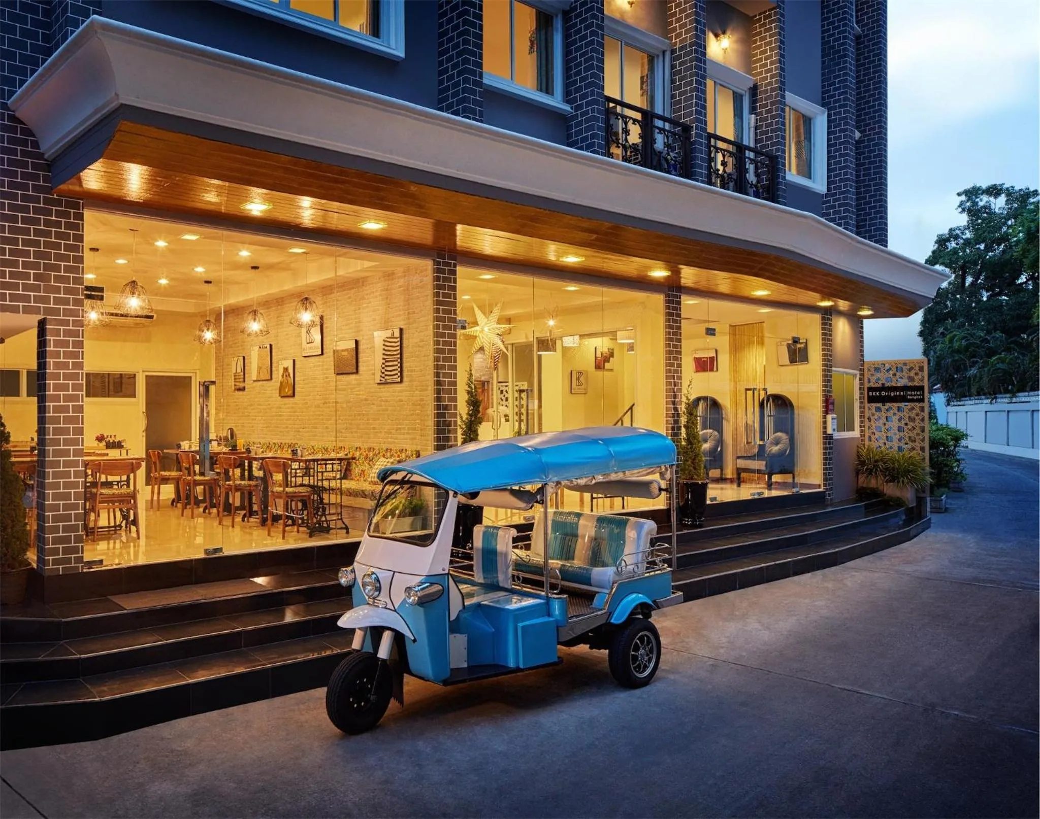 Property building in Bangkok River Loka Hotel