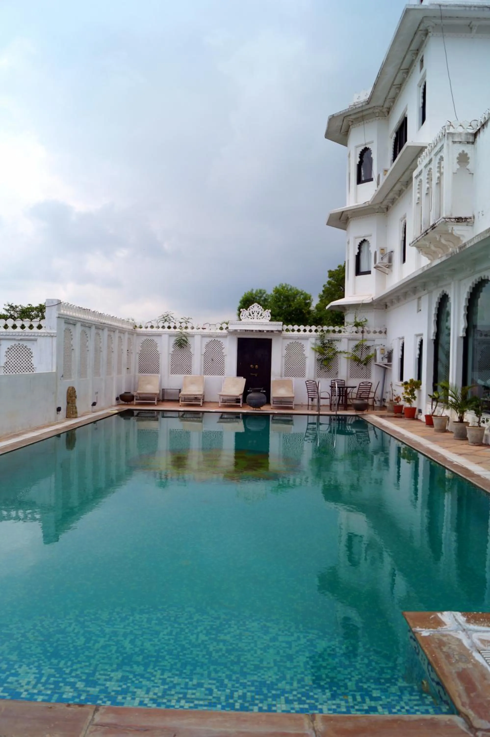 Swimming pool in Karohi Haveli - A Heritage Hotel