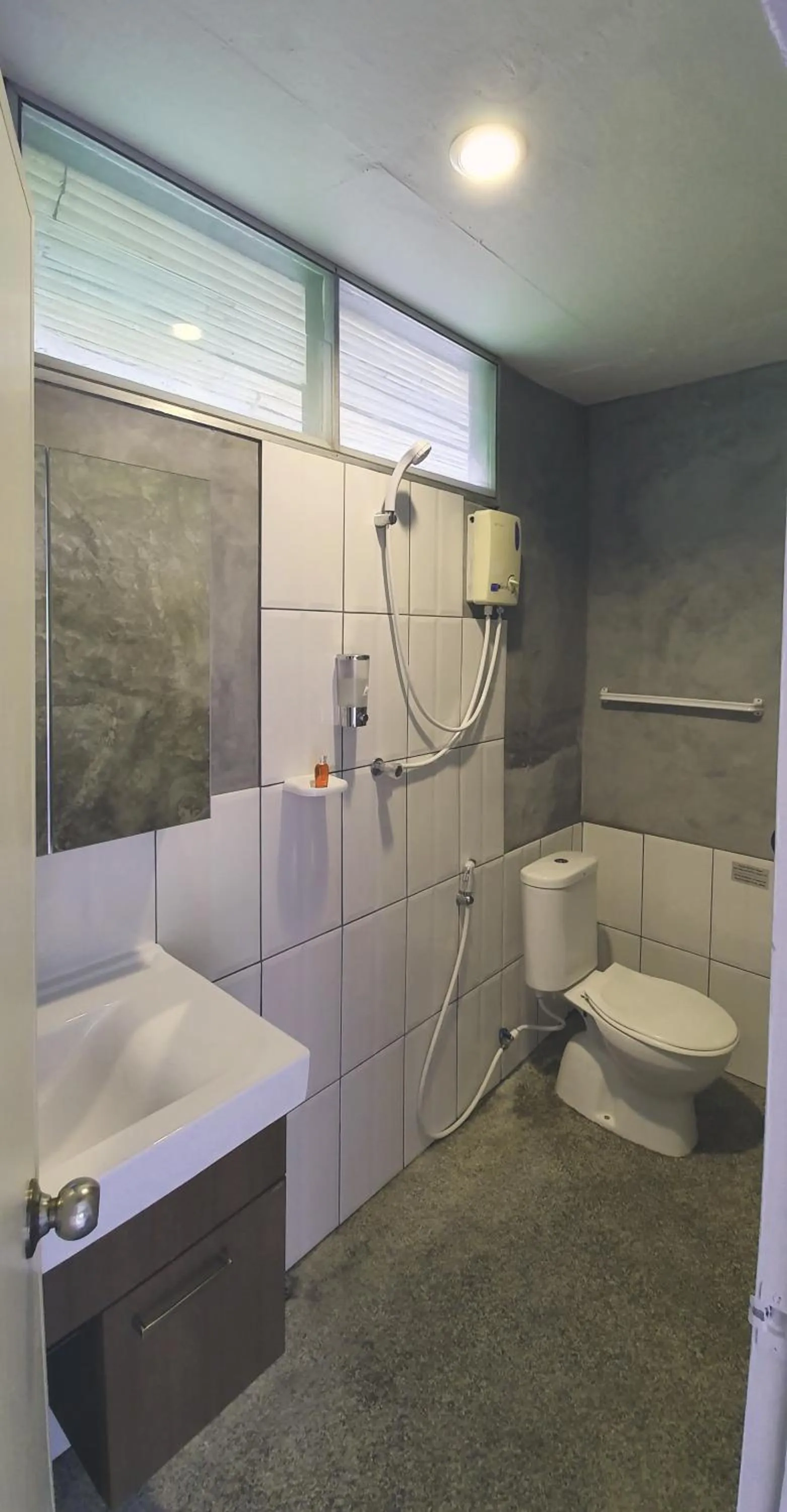 Bathroom in Green Canyon Resort