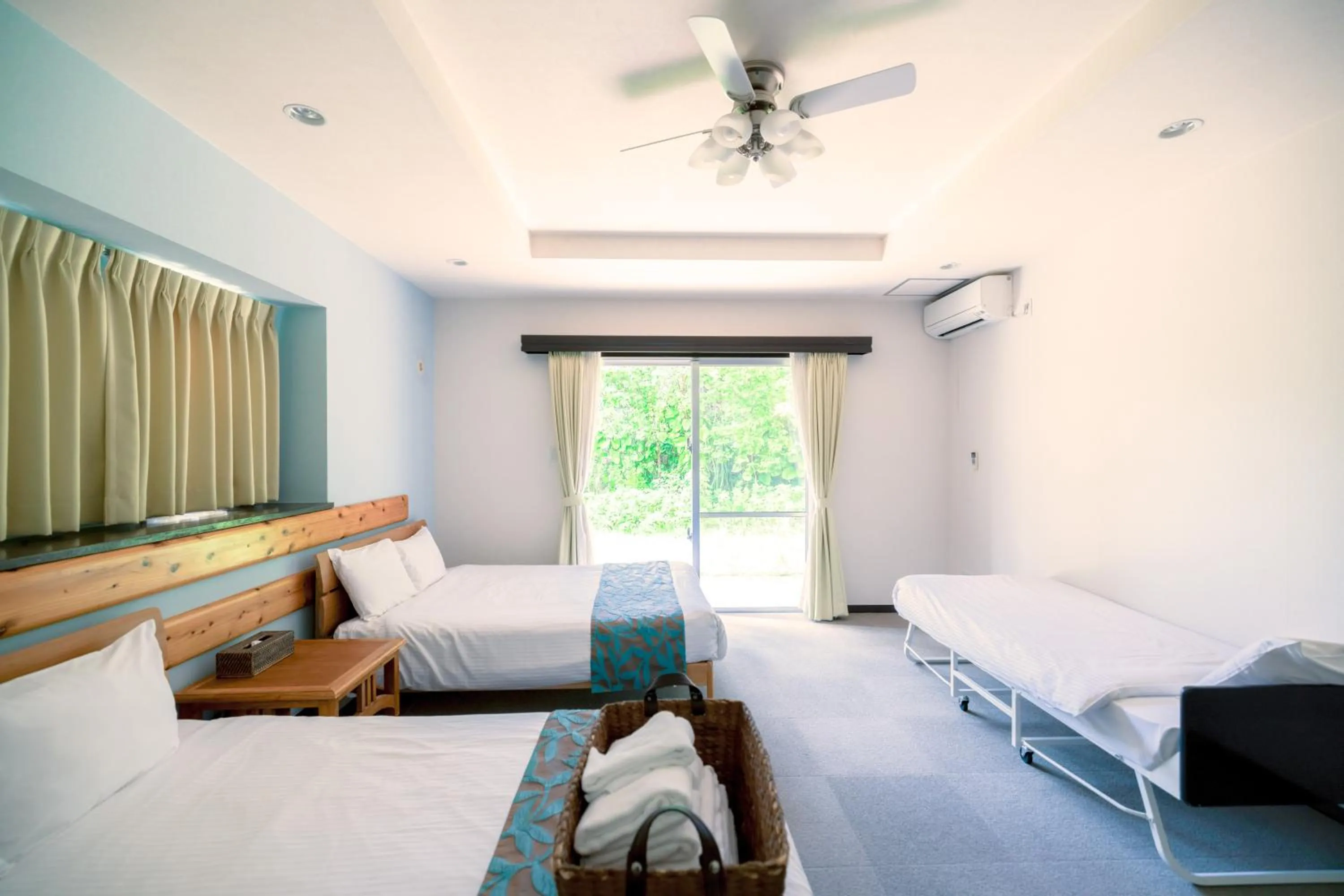 View (from property/room), Bed in Scallop Beach Condominium