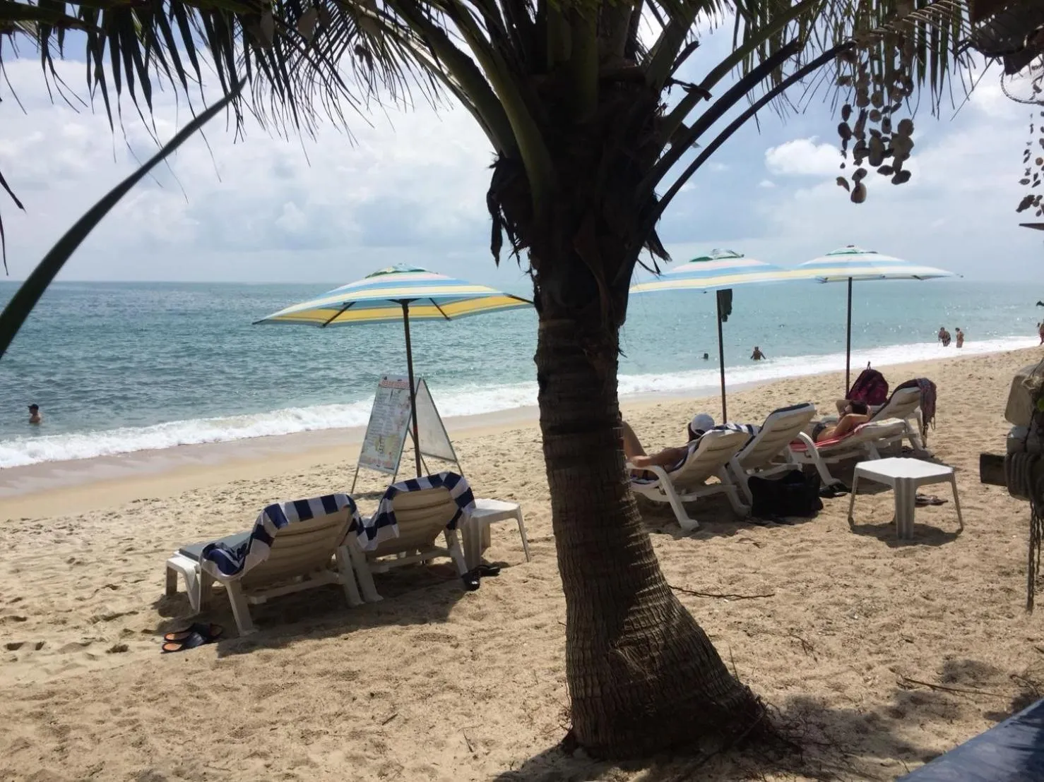 Beach in Paradise Lamai Bungalow