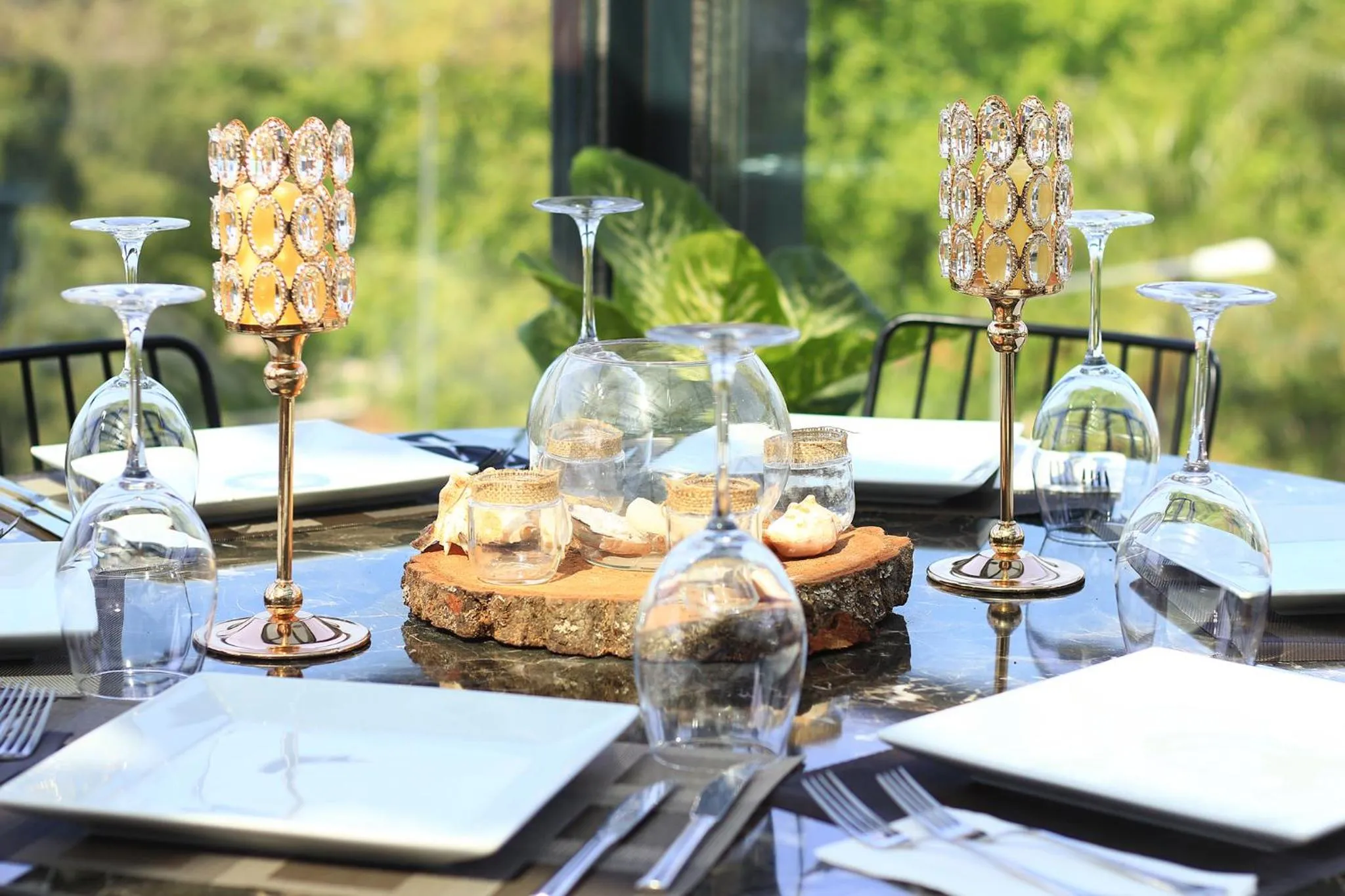 Restaurant/places to eat in Reis Royal Hotel