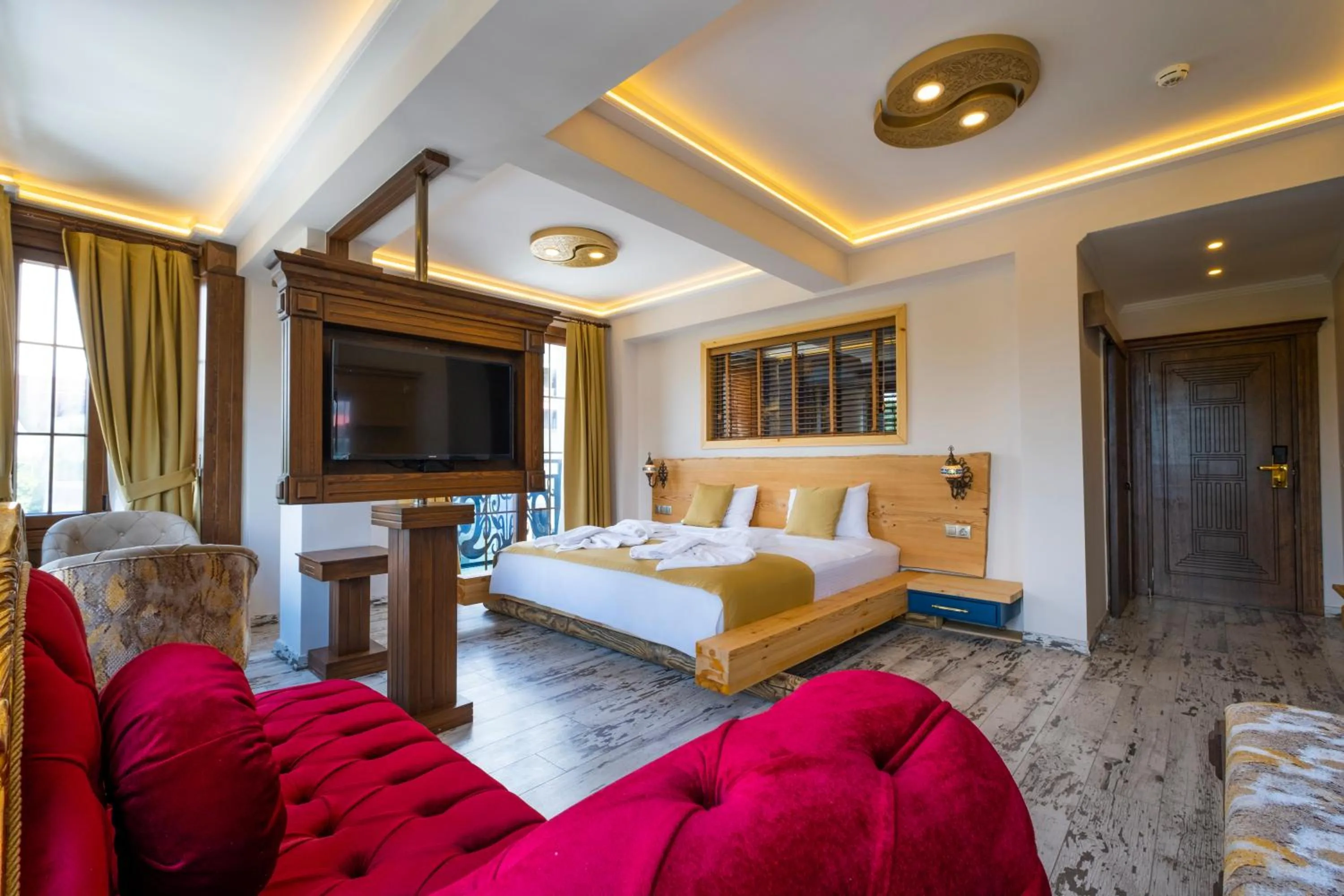 Bed in Reis Royal Hotel