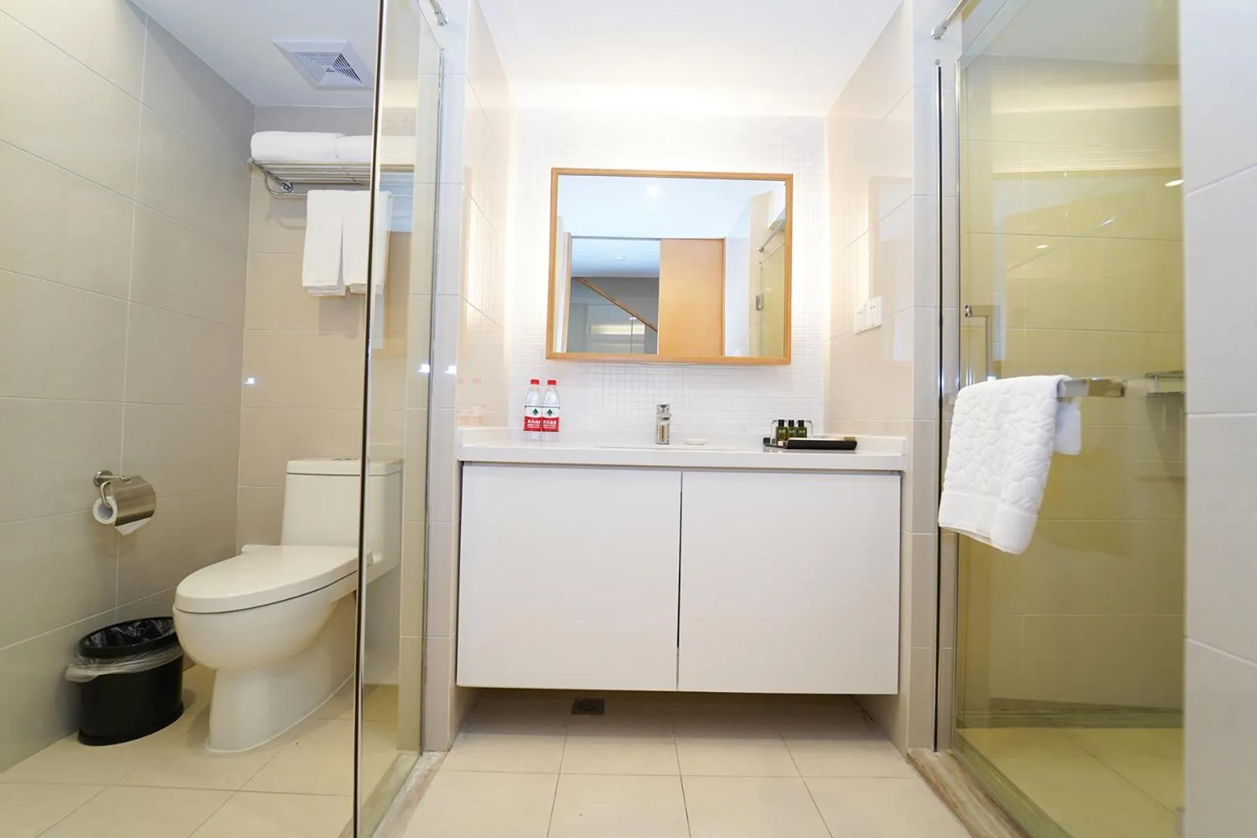 Toilet in Lujiazui More Residence