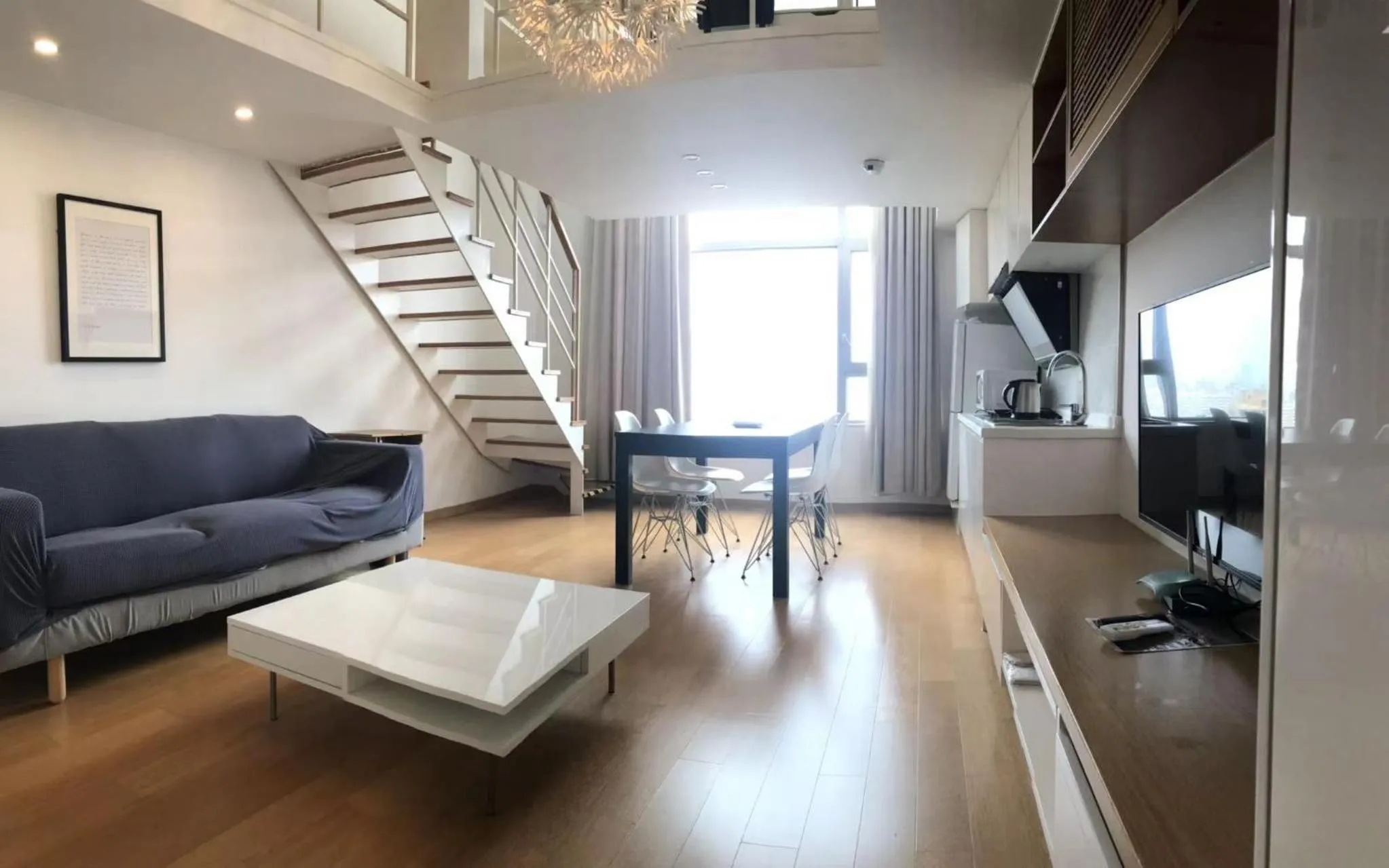 Living room in Lujiazui More Residence