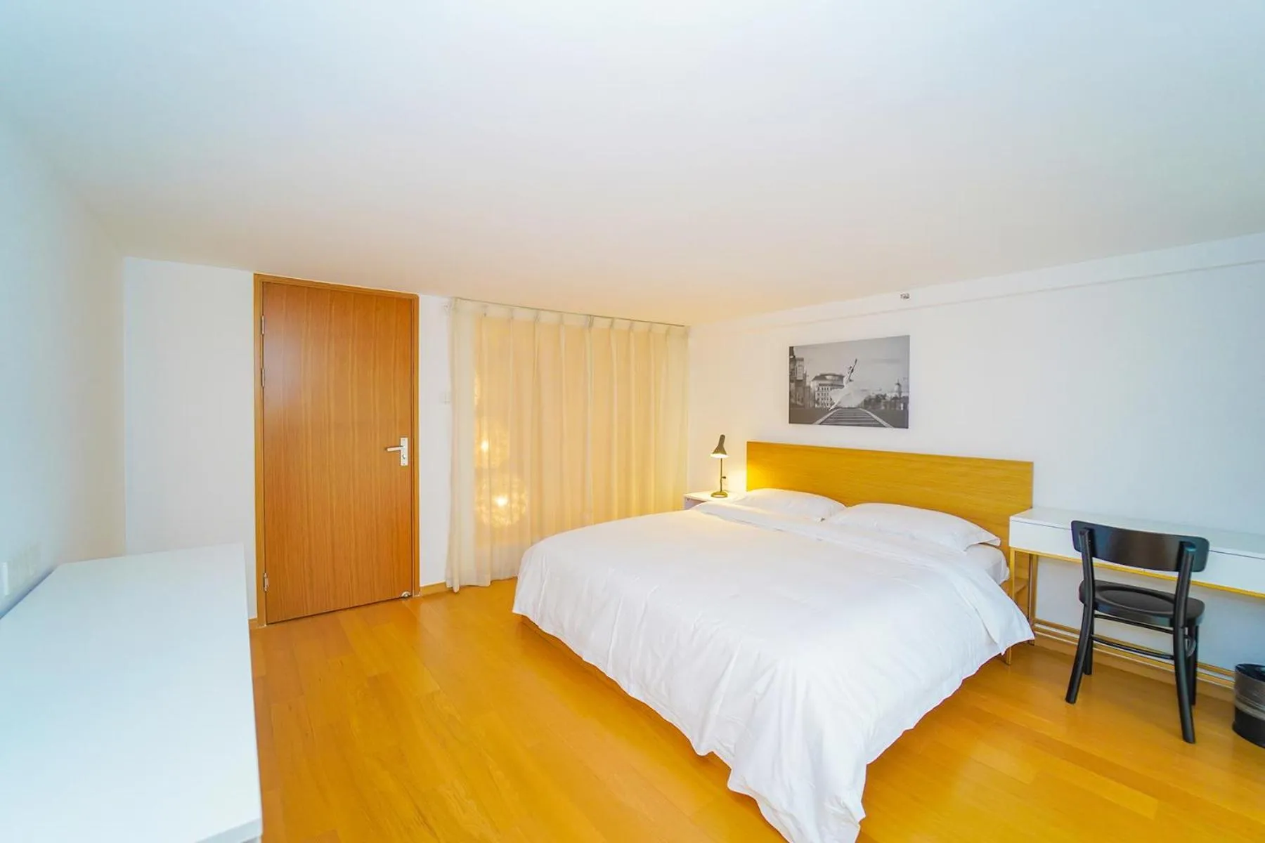 Bed in Lujiazui More Residence