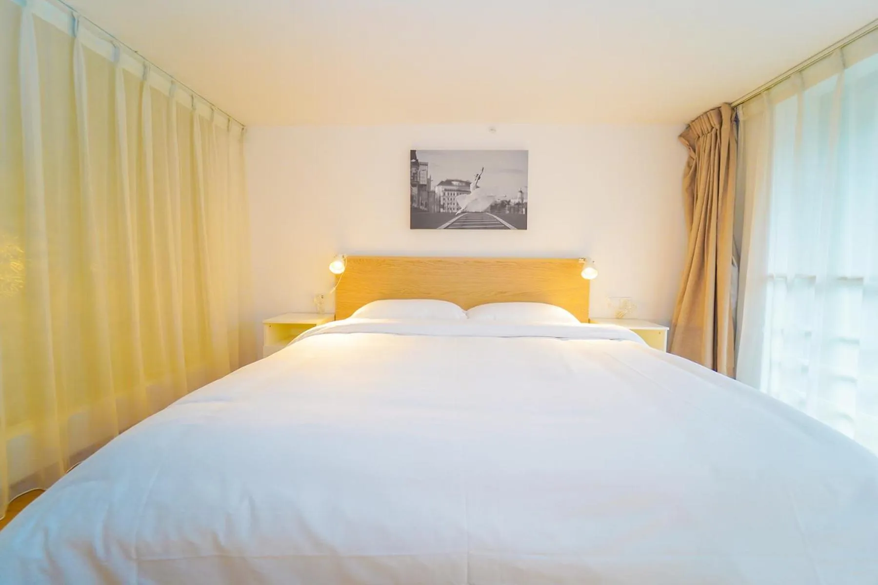 Bed in Lujiazui More Residence