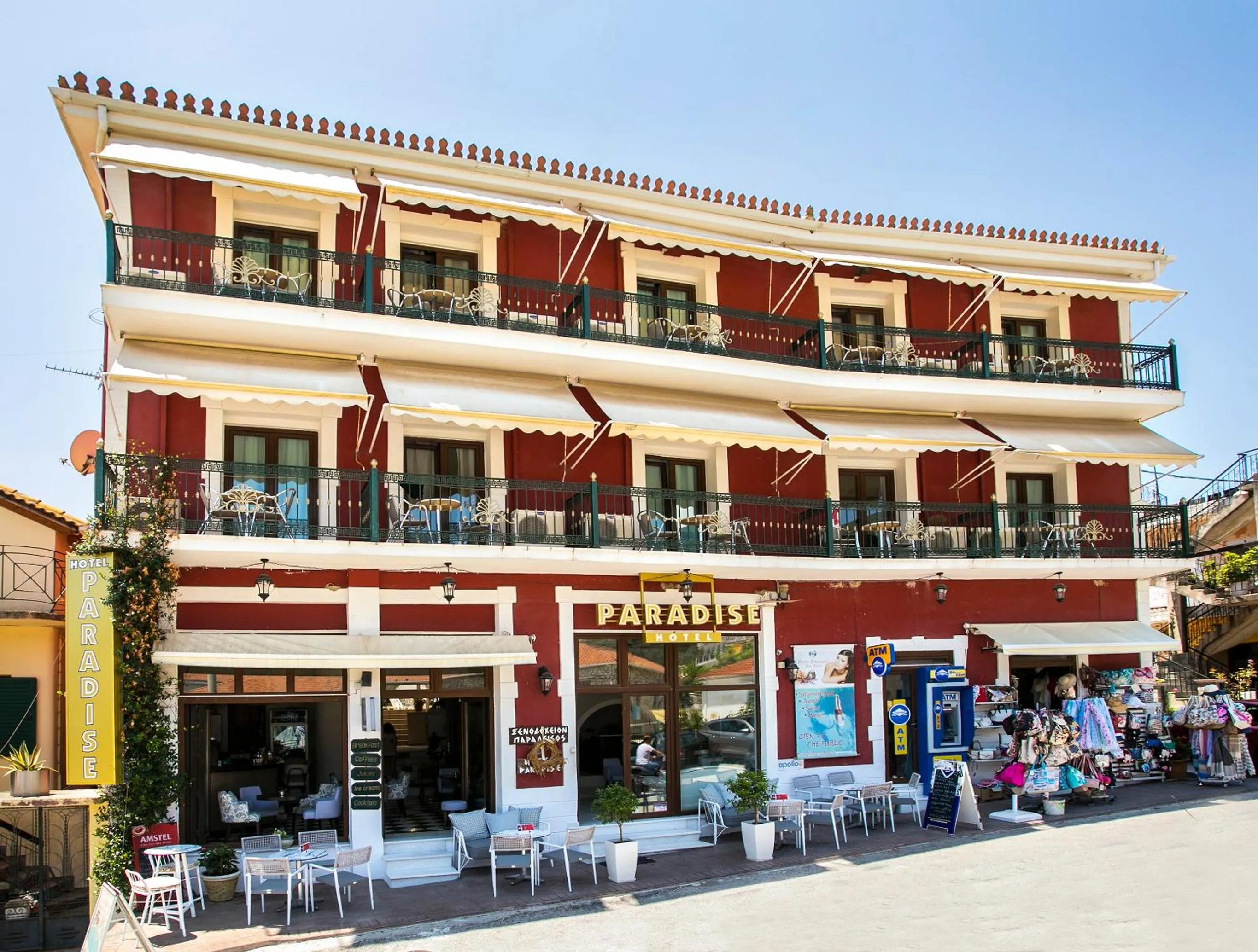 On-site shops in Paradise Hotel