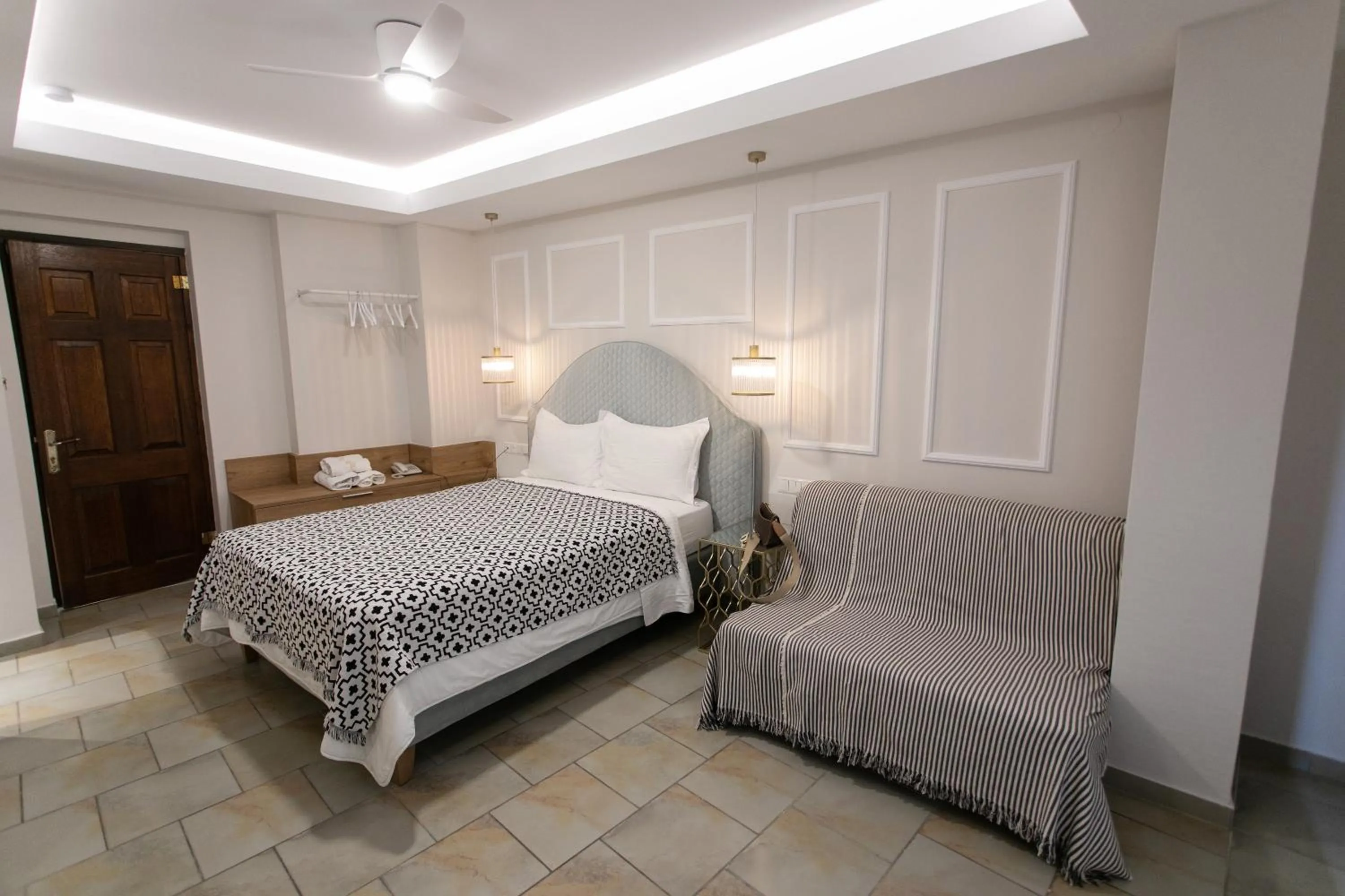 Photo of the whole room, Bed in Paradise Hotel