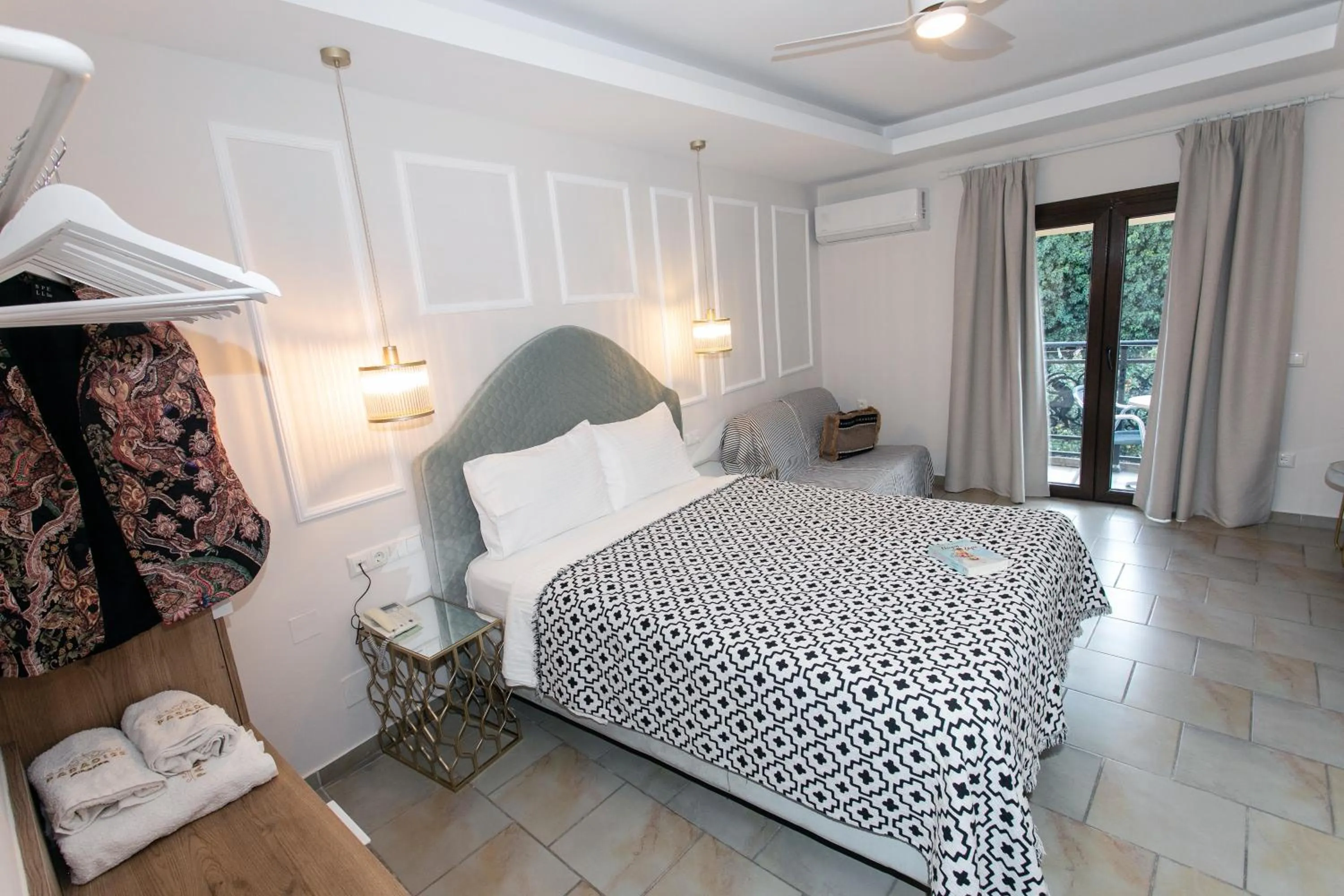 Photo of the whole room, Bed in Paradise Hotel