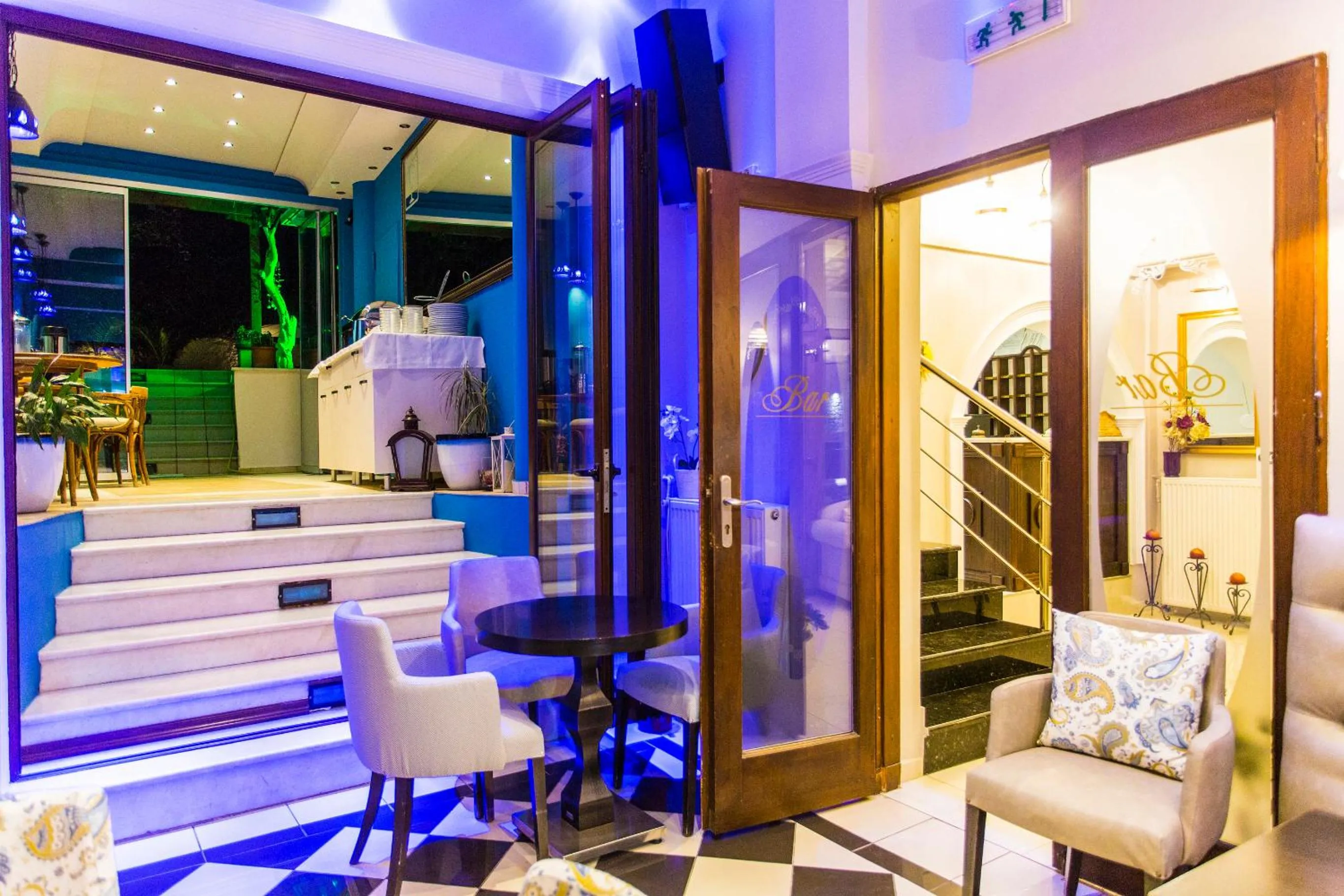 Lounge or bar in Paradise Hotel