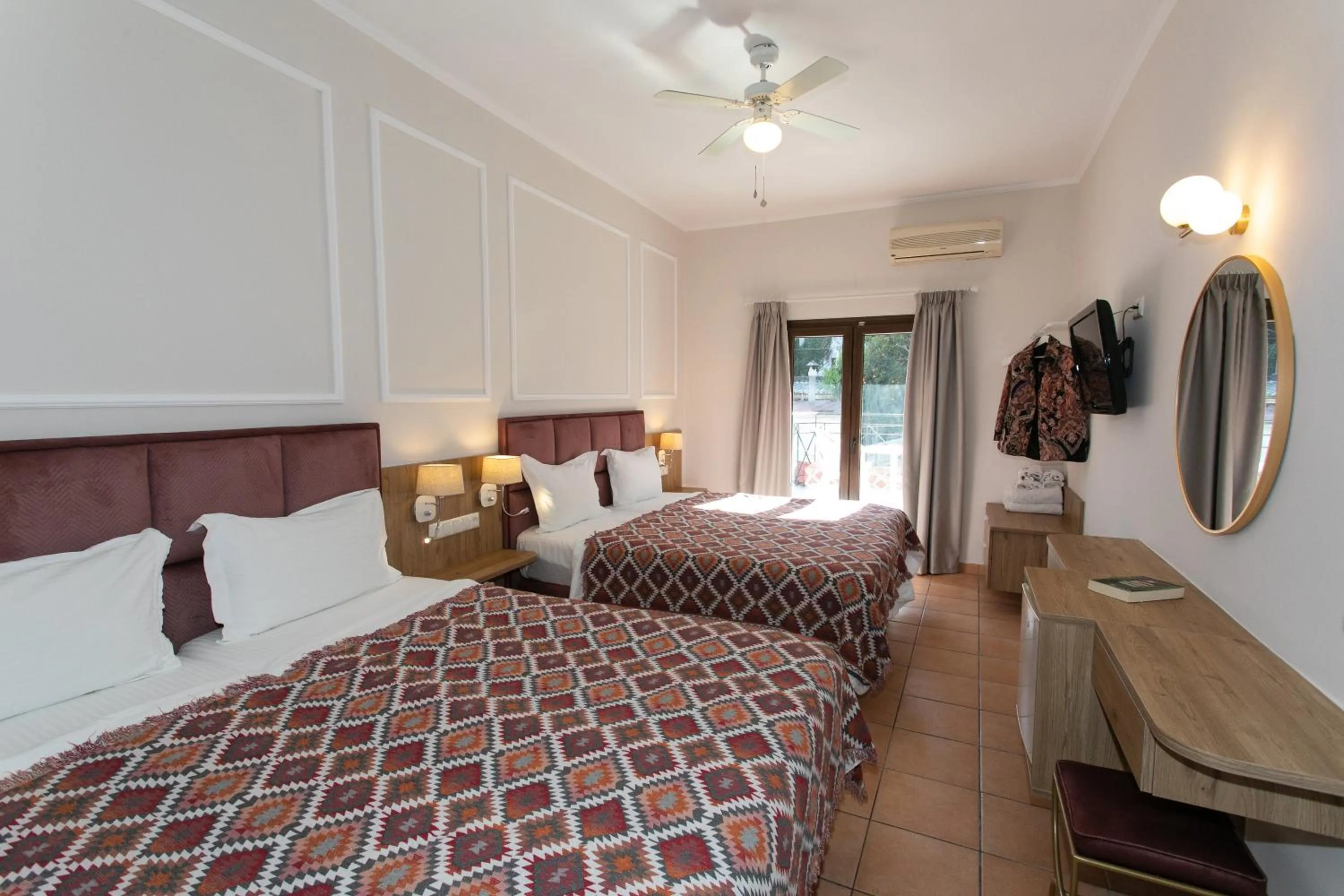 Photo of the whole room, Bed in Paradise Hotel