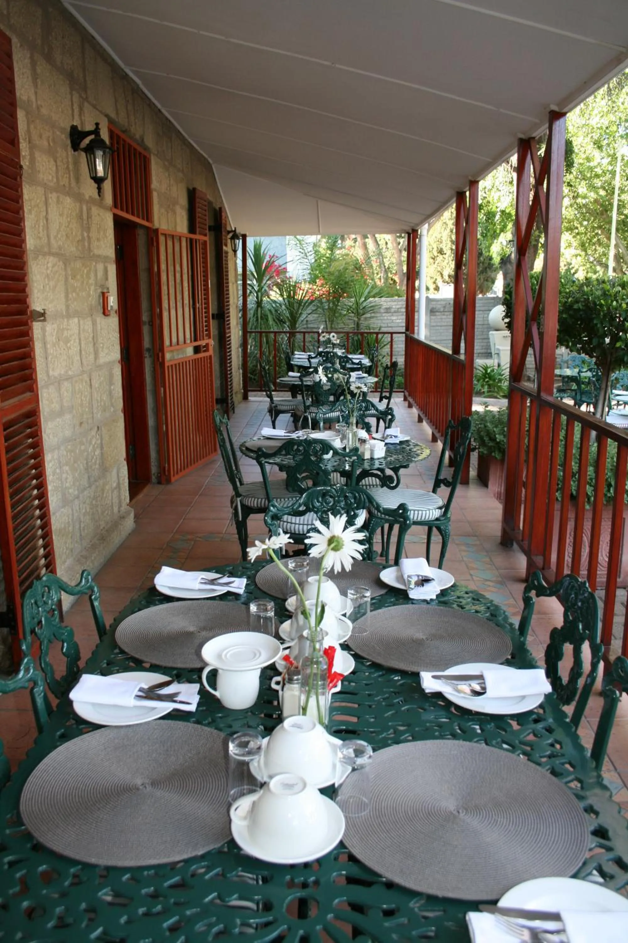 Restaurant/places to eat in 88 Baron van Reede Guesthouse