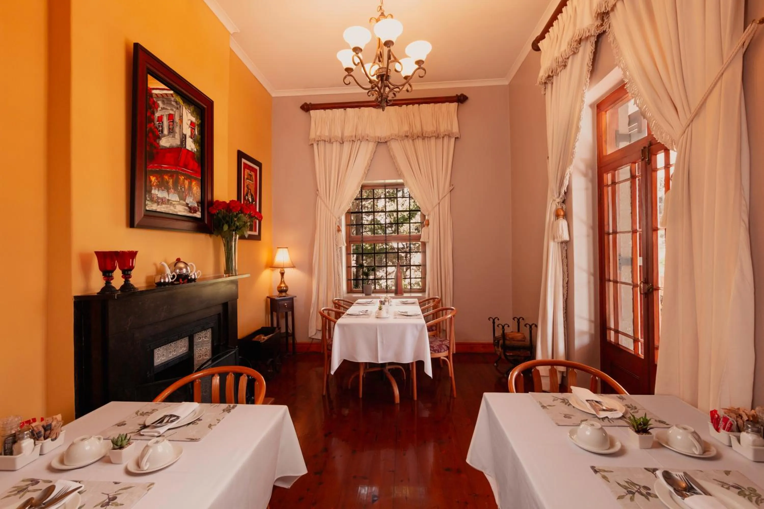 Dining area in 88 Baron van Reede Guesthouse