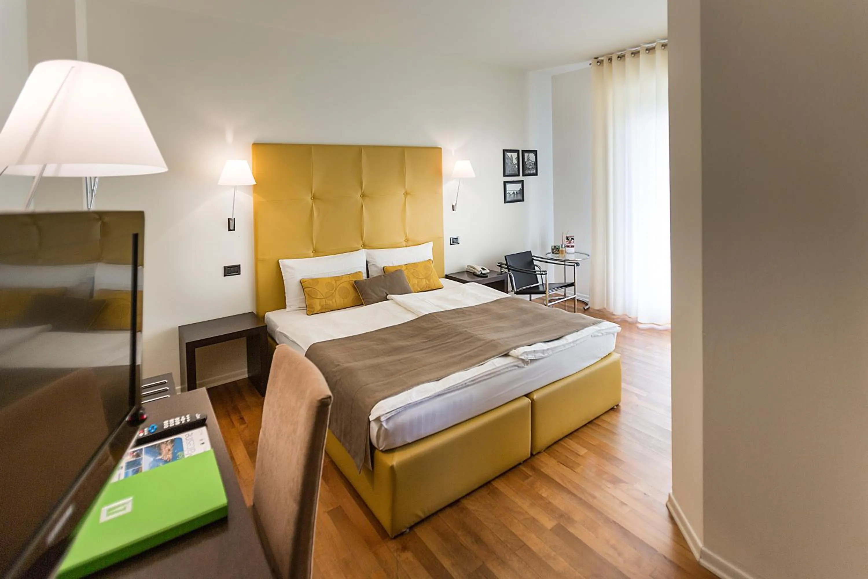 Photo of the whole room, Bed in Hotel Meridiana