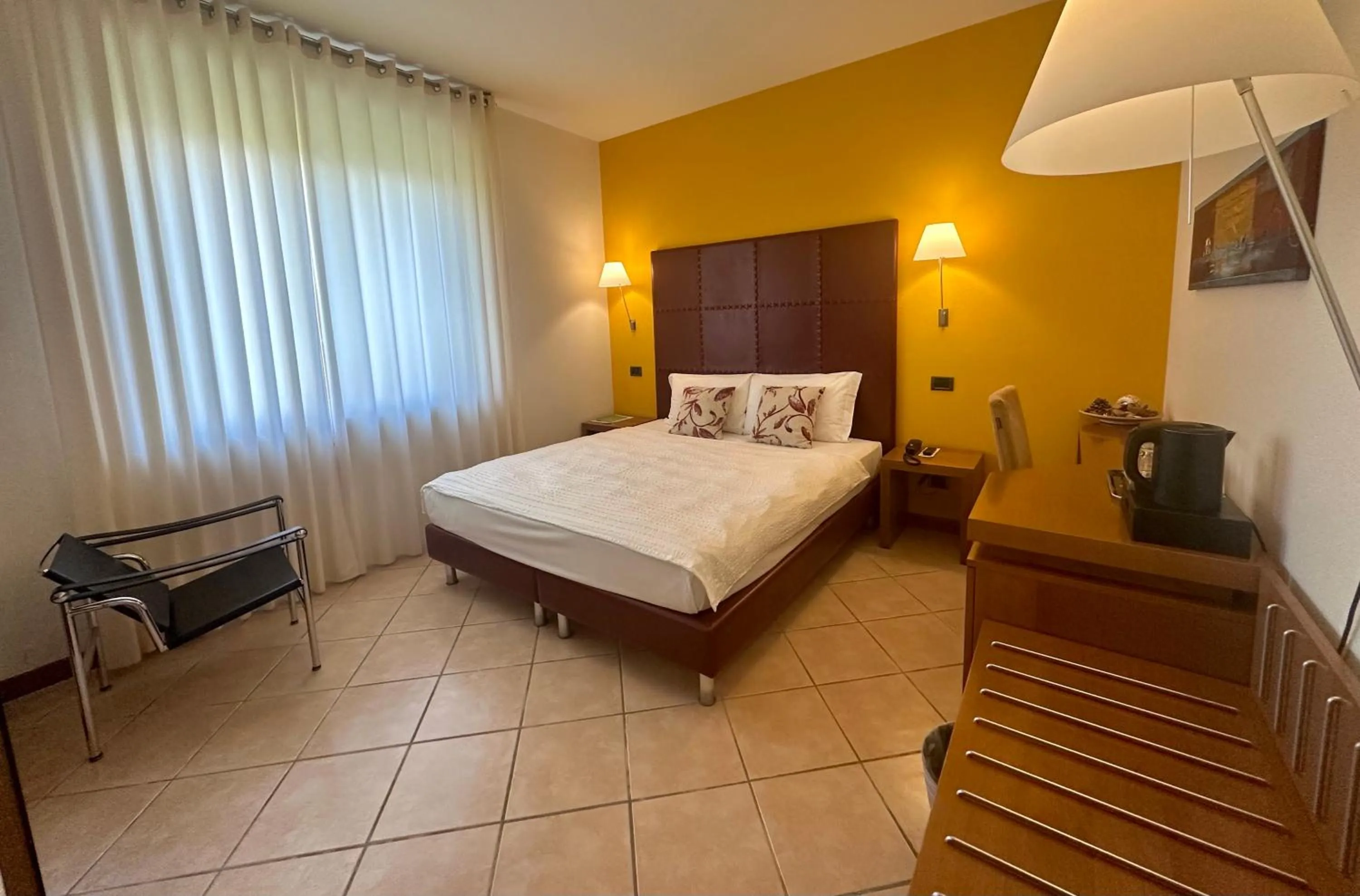 Photo of the whole room, Bed in Hotel Meridiana