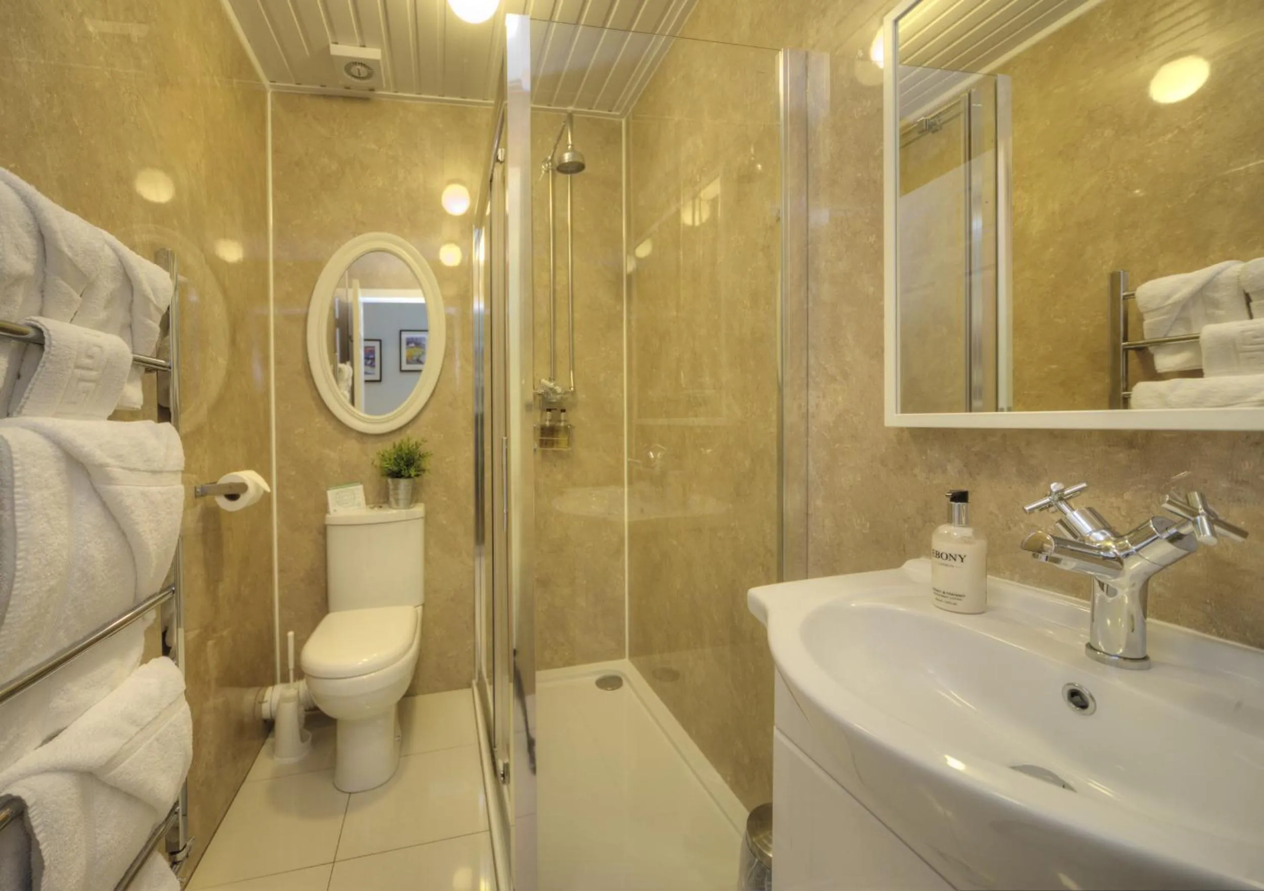 Bathroom in Barriemore Oban