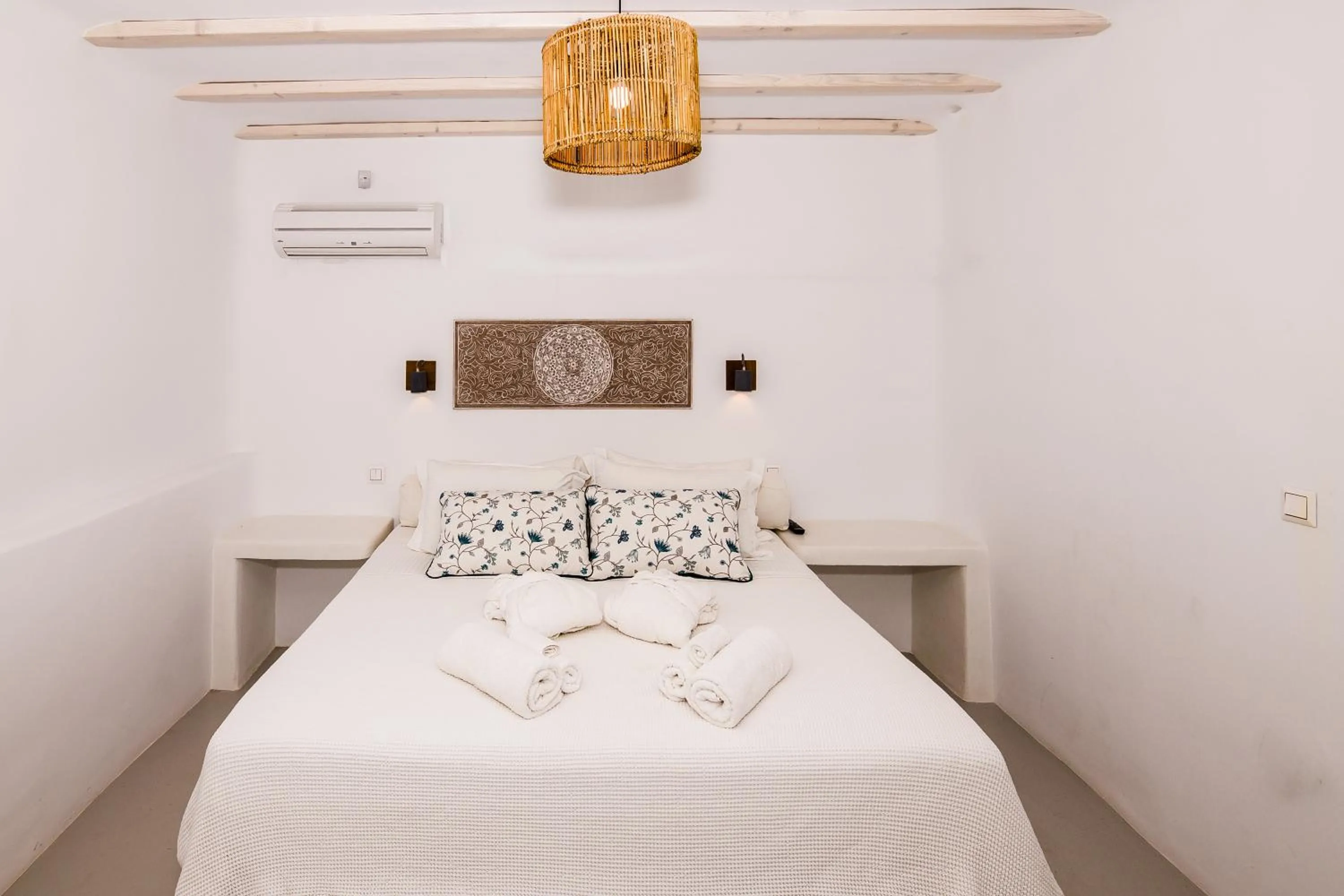 Bedroom, Bed in Eden View Suites & Villas