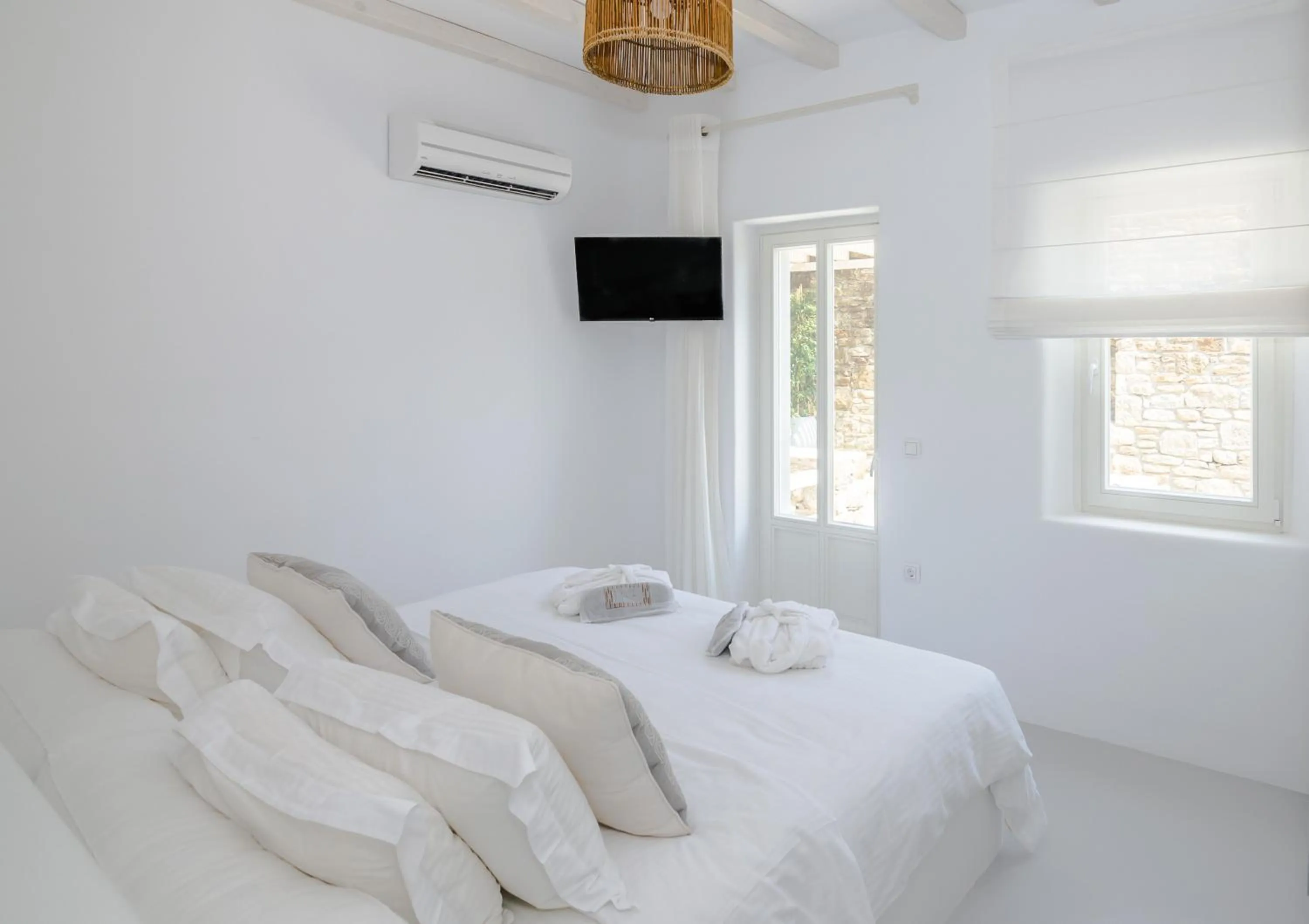 Bedroom, Bed in Eden View Suites & Villas