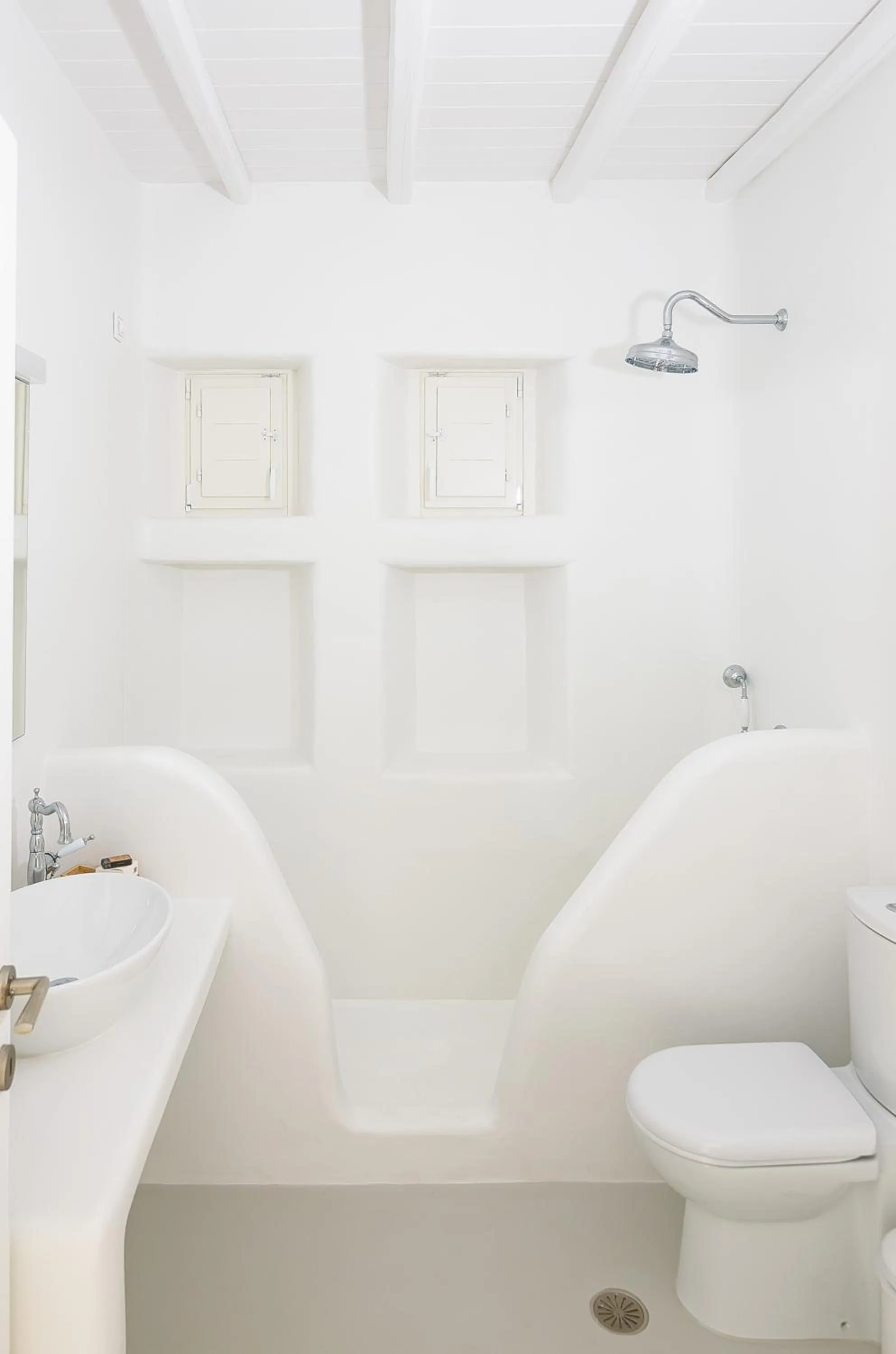 Bathroom in Eden View Suites & Villas