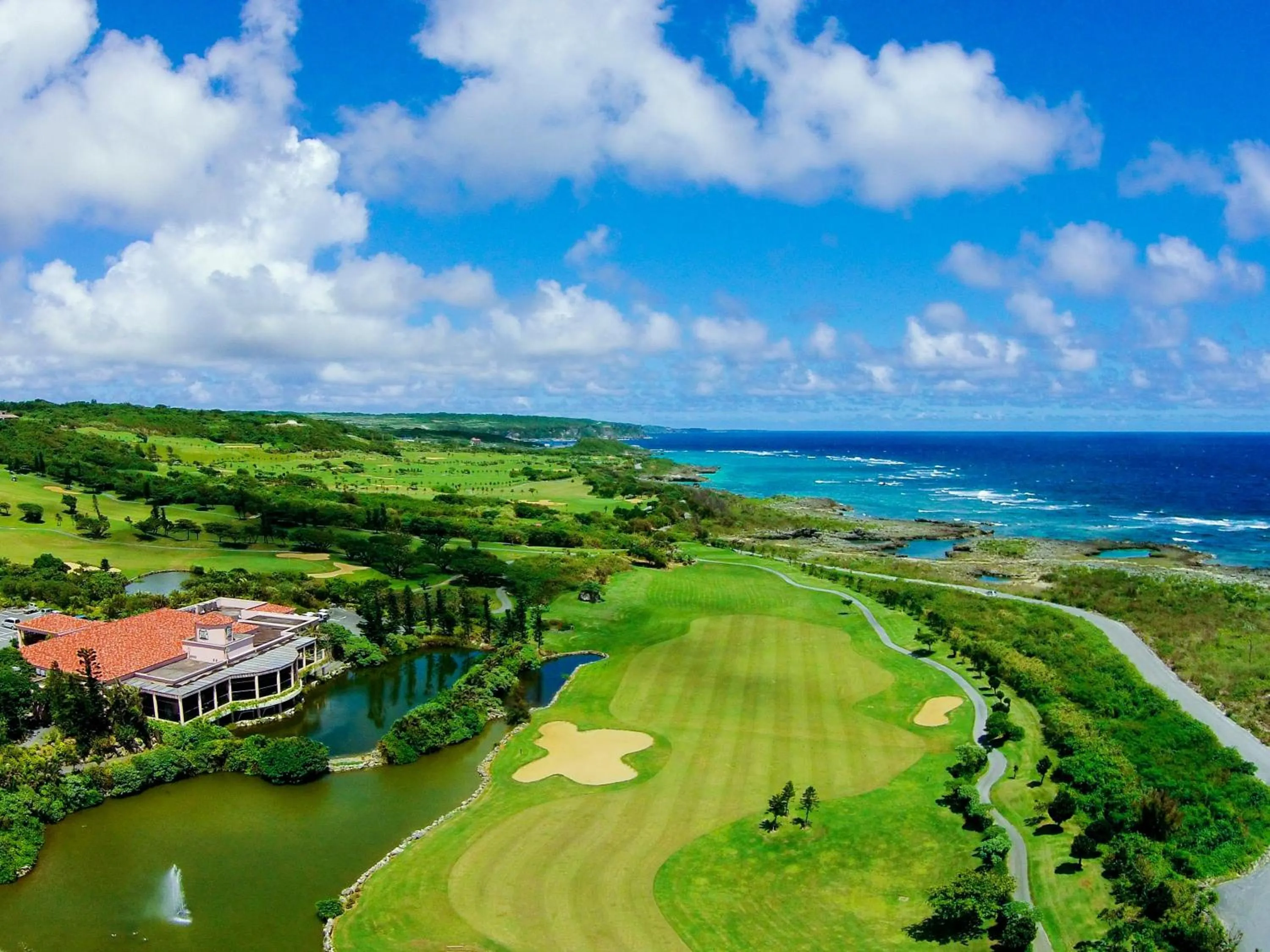 Golfcourse in Hotel Breezebay Marina