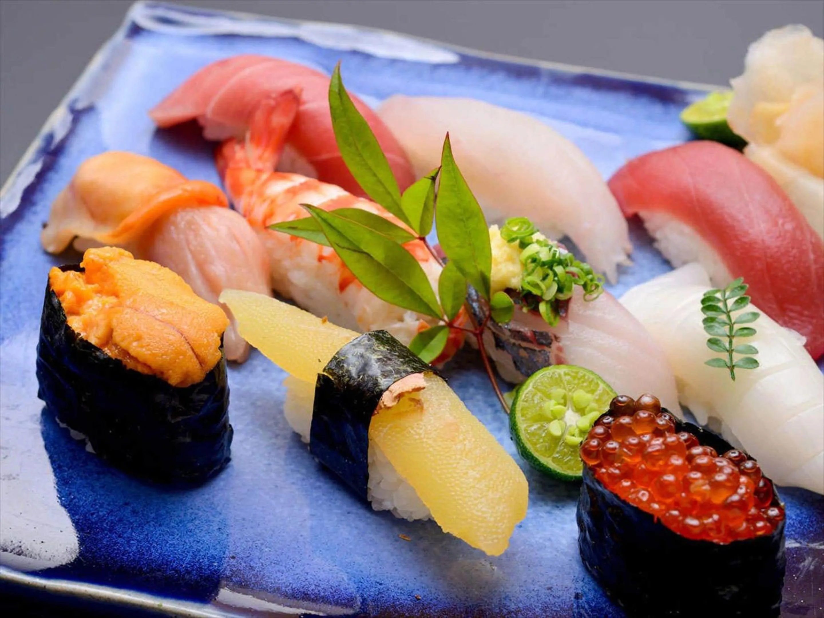 Restaurant/places to eat in Hotel Breezebay Marina