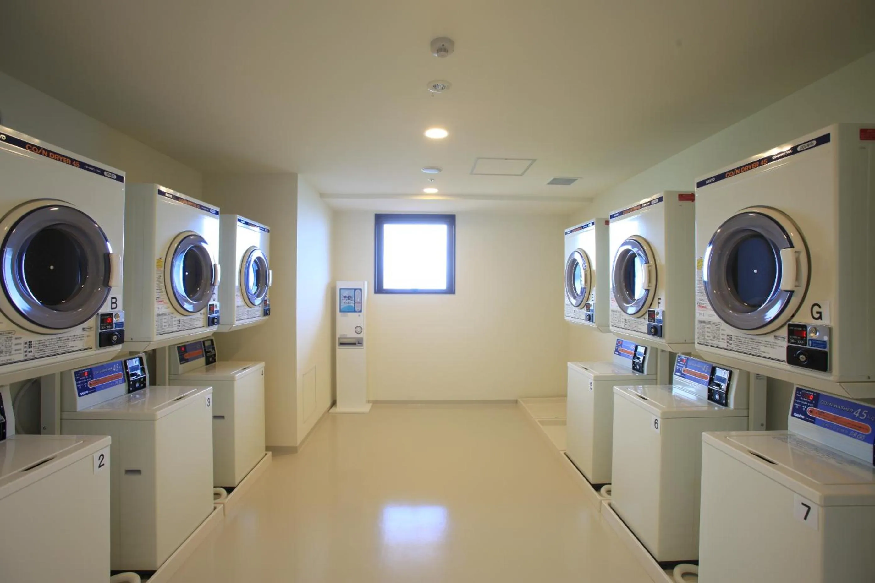 Day in Hotel Breezebay Marina