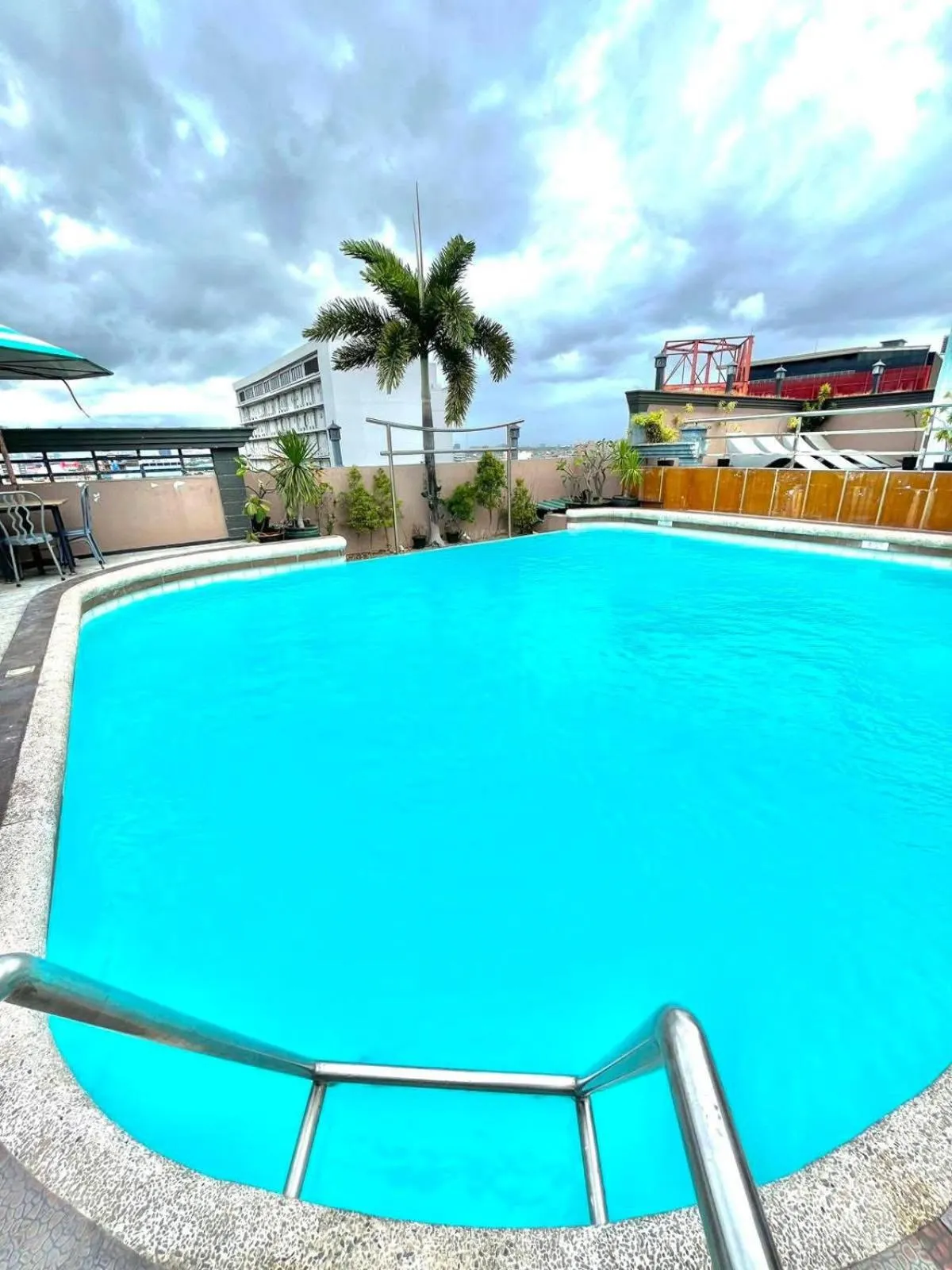Swimming pool in Urban Travellers Hotel