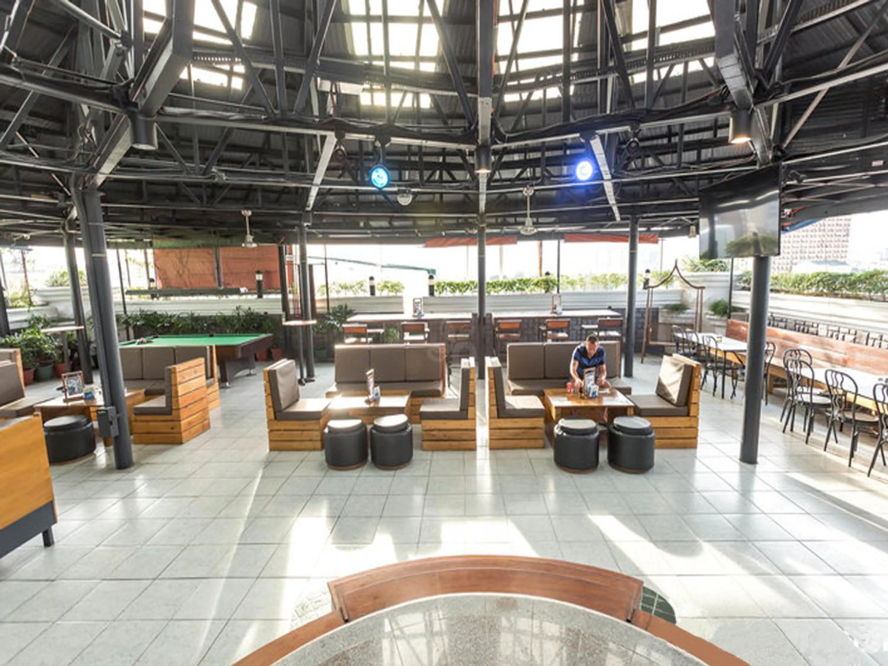 Lounge or bar in Urban Travellers Hotel