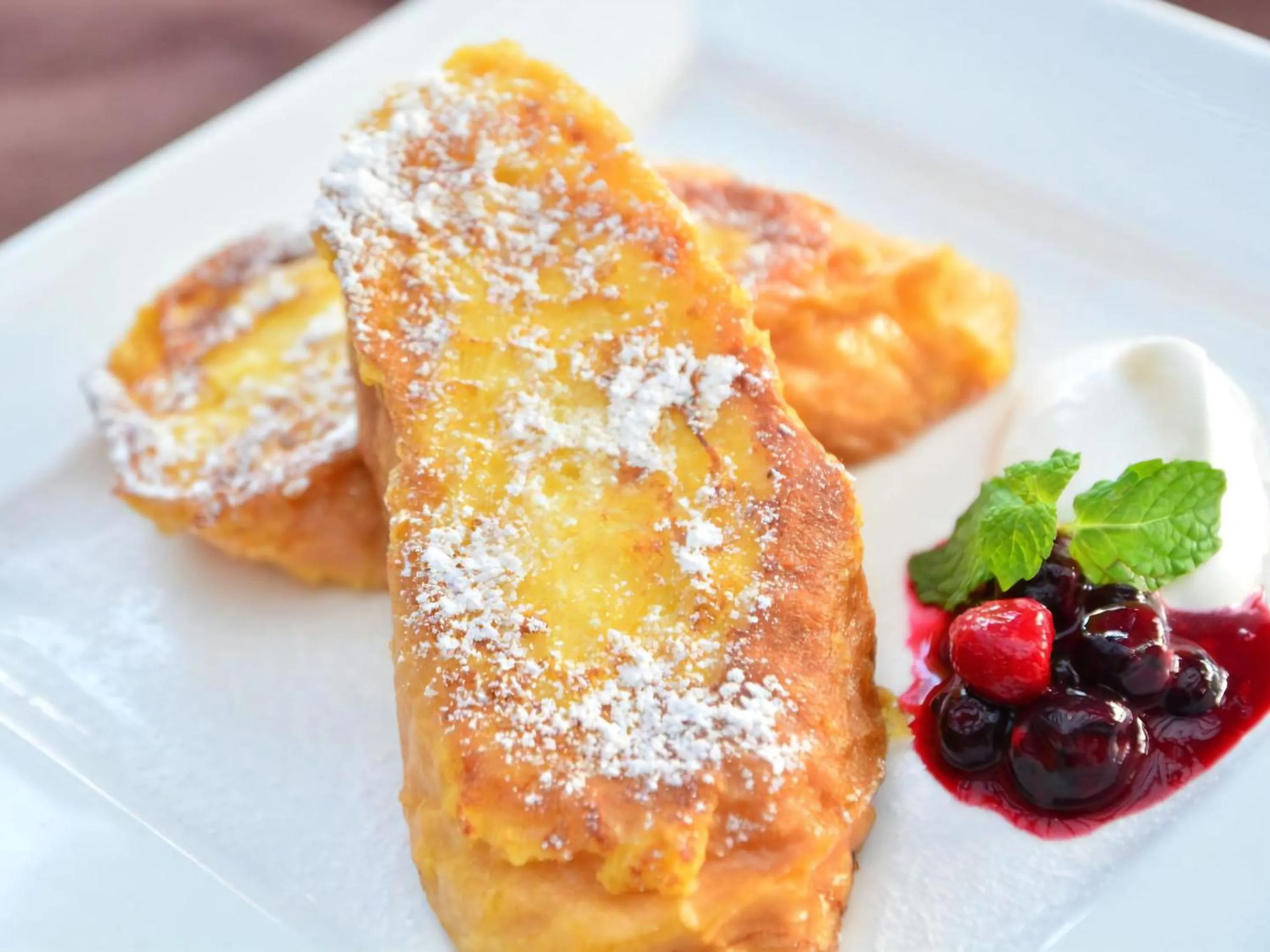 Restaurant/places to eat in Shigira Bayside Suite Allamanda