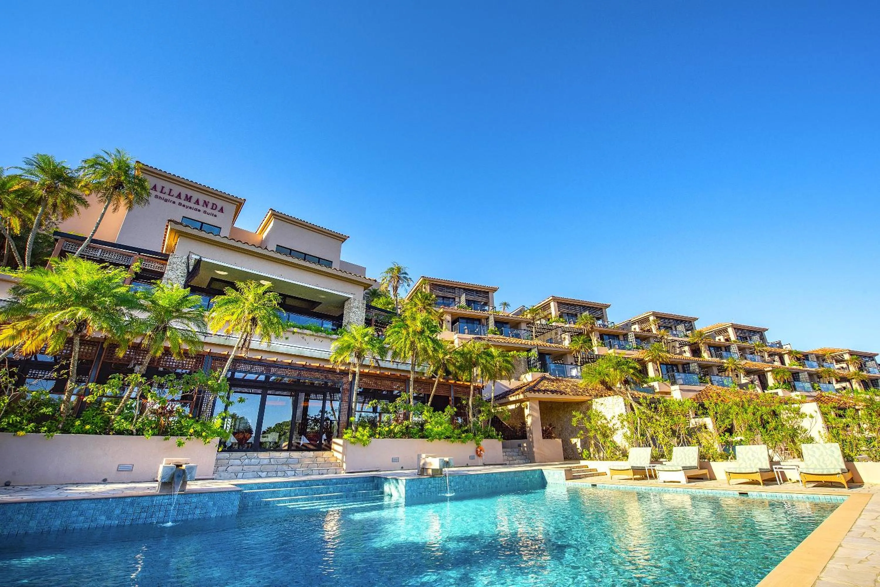 Swimming pool in Shigira Bayside Suite Allamanda