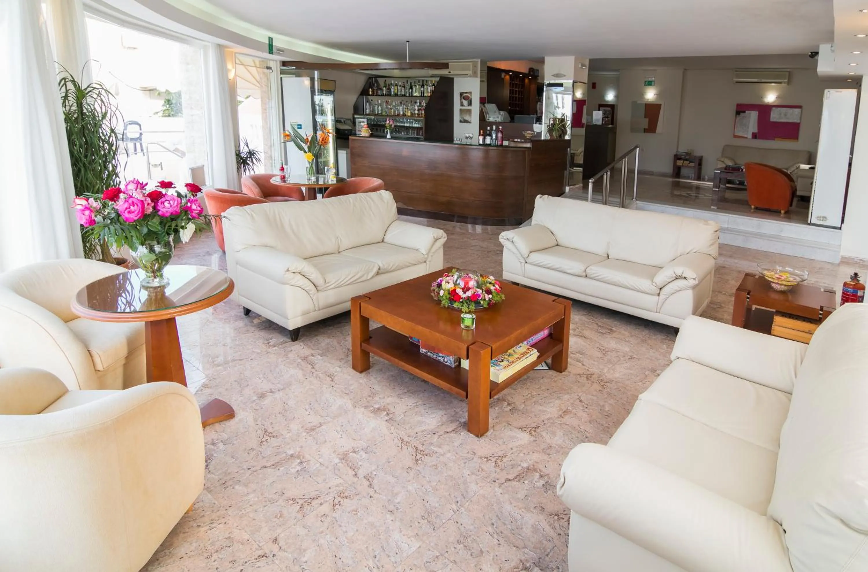 Lobby or reception in Porto Alegre Hotel