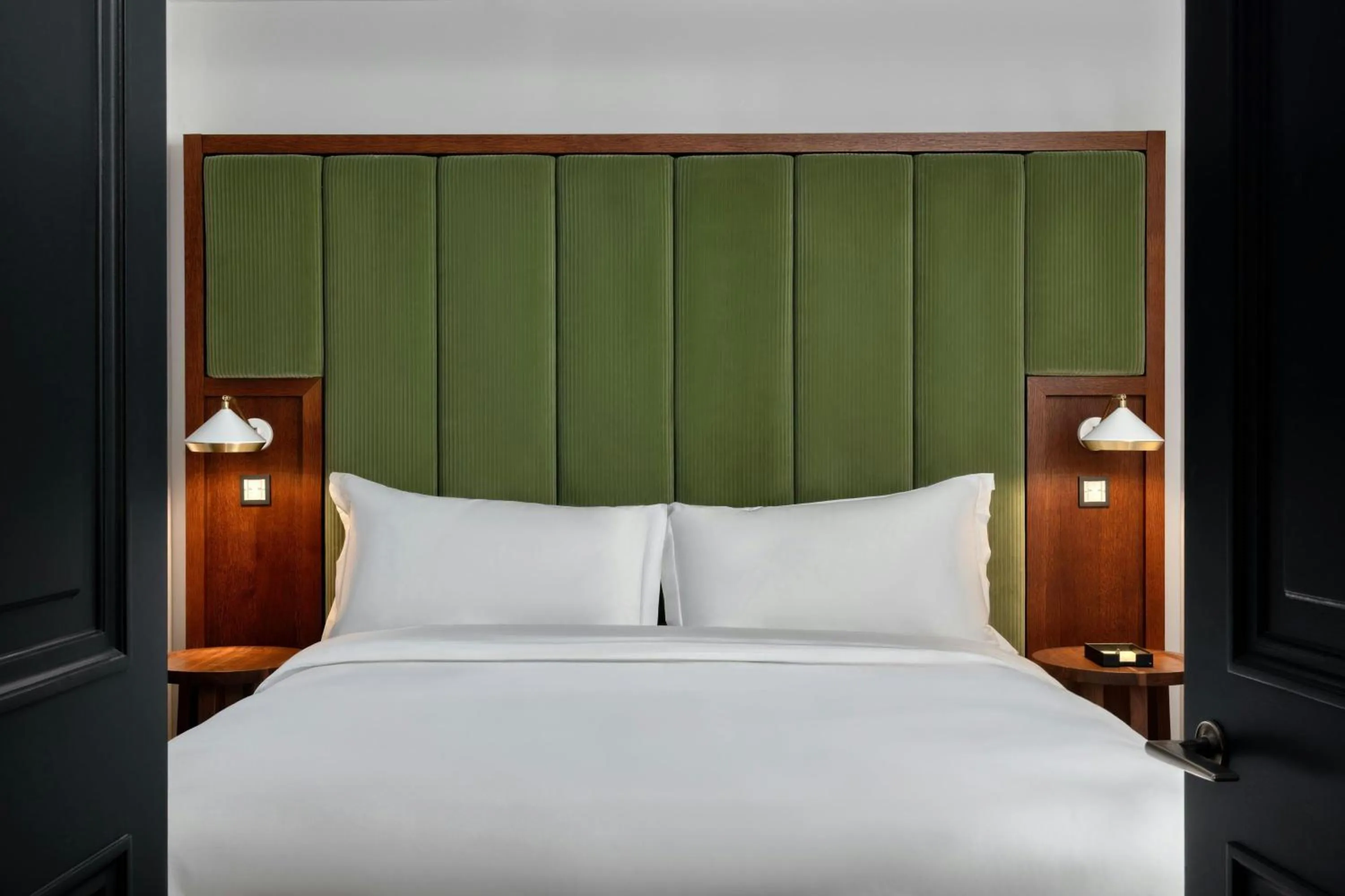 Bedroom, Bed in The Edinburgh Grand, a Luxury Collection Hotel, Edinburgh