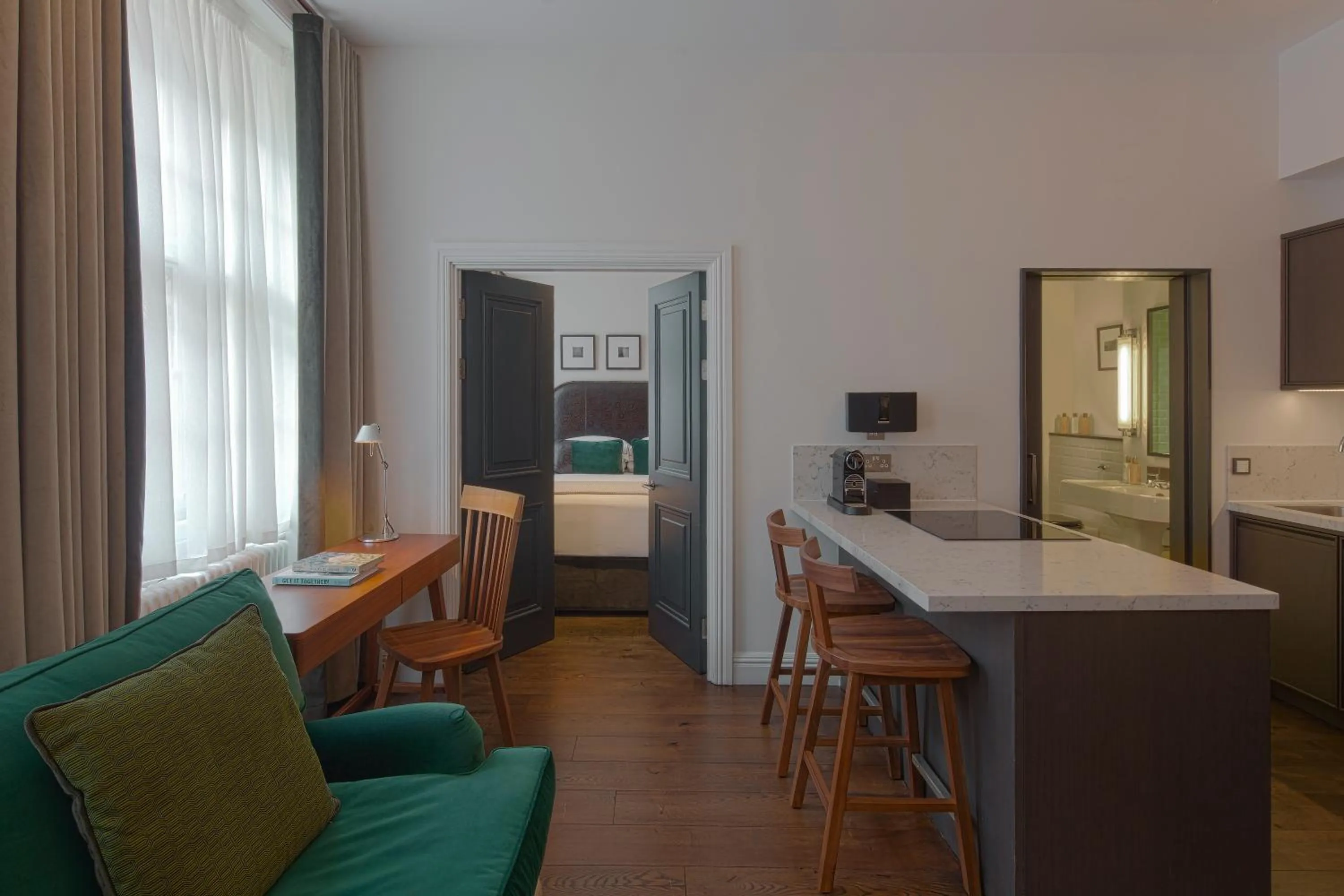 Luxury One Bedroom Apartment in The Edinburgh Grand, a Luxury Collection Hotel, Edinburgh