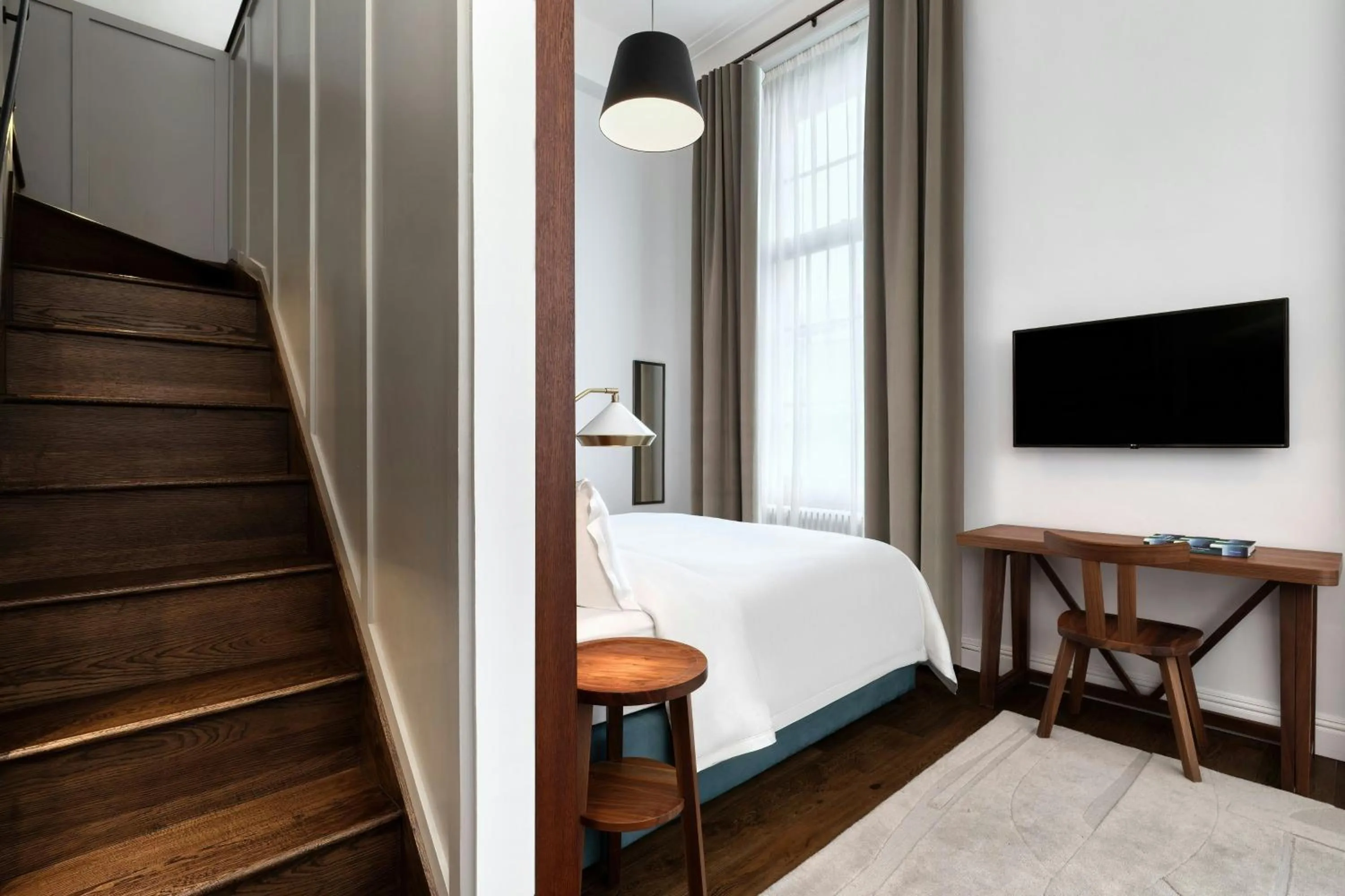 Bedroom, Bed in The Edinburgh Grand, a Luxury Collection Hotel, Edinburgh