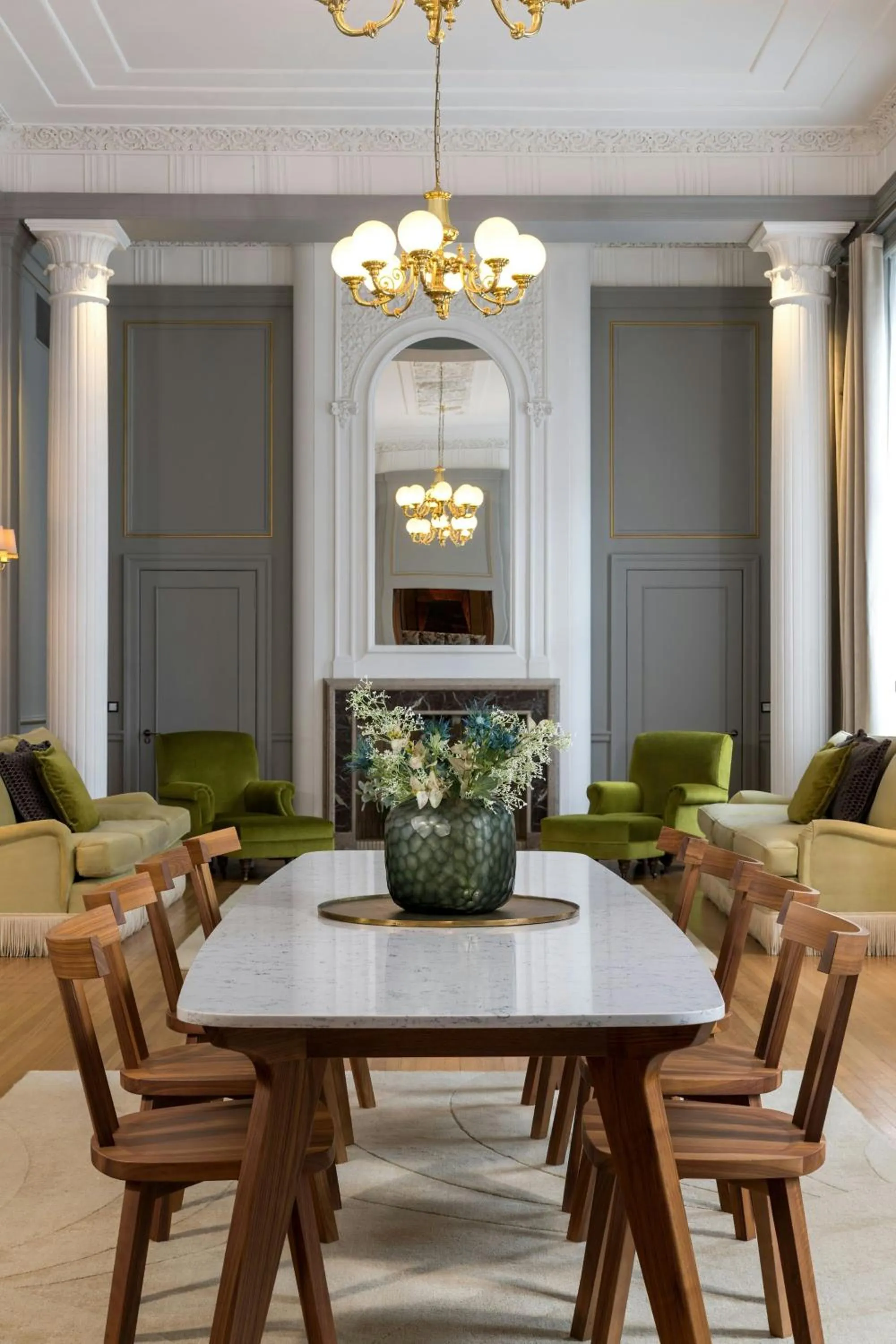 Photo of the whole room in The Edinburgh Grand, a Luxury Collection Hotel, Edinburgh