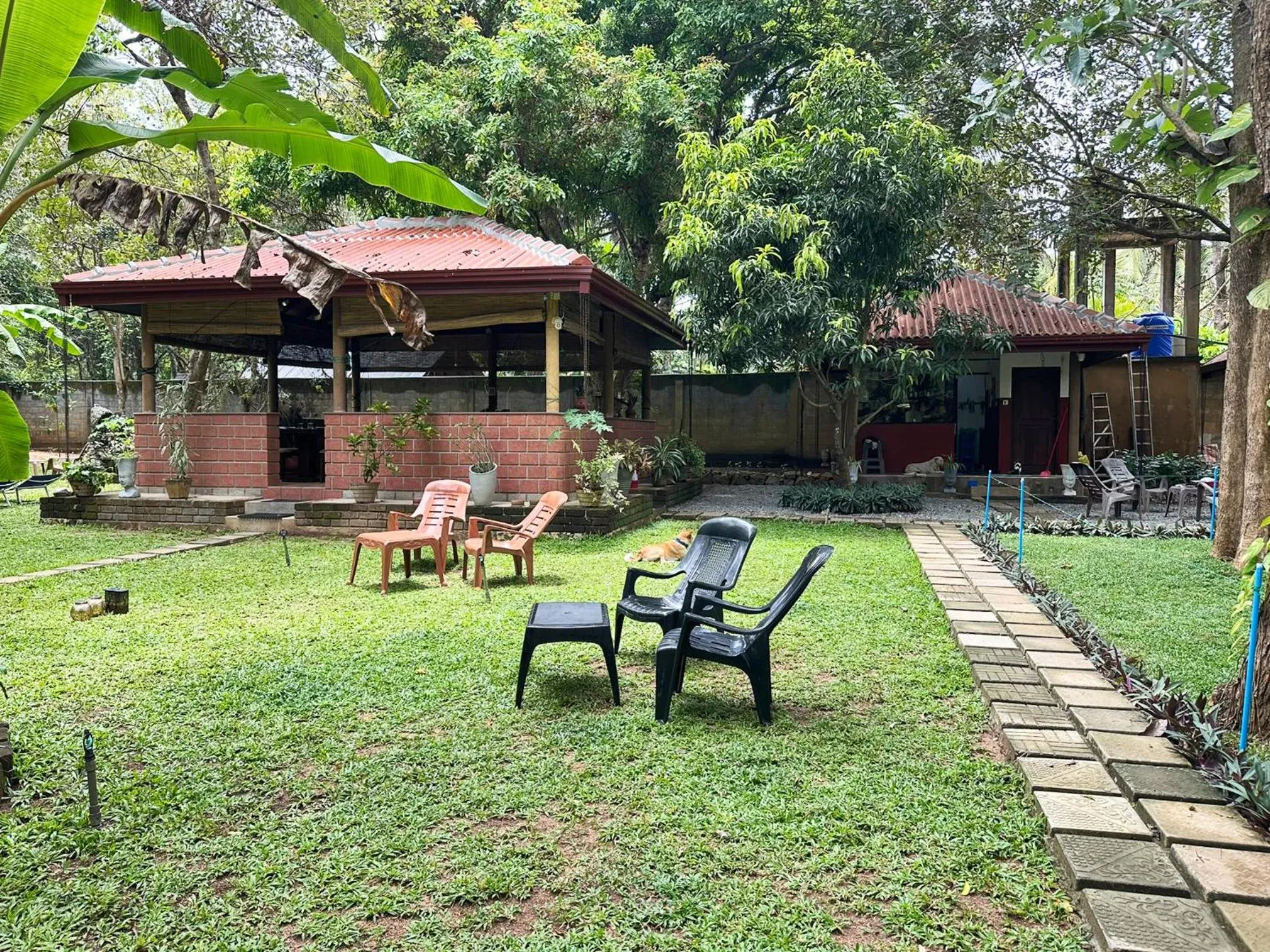 Restaurant/places to eat in Sat Nam Village Hotel