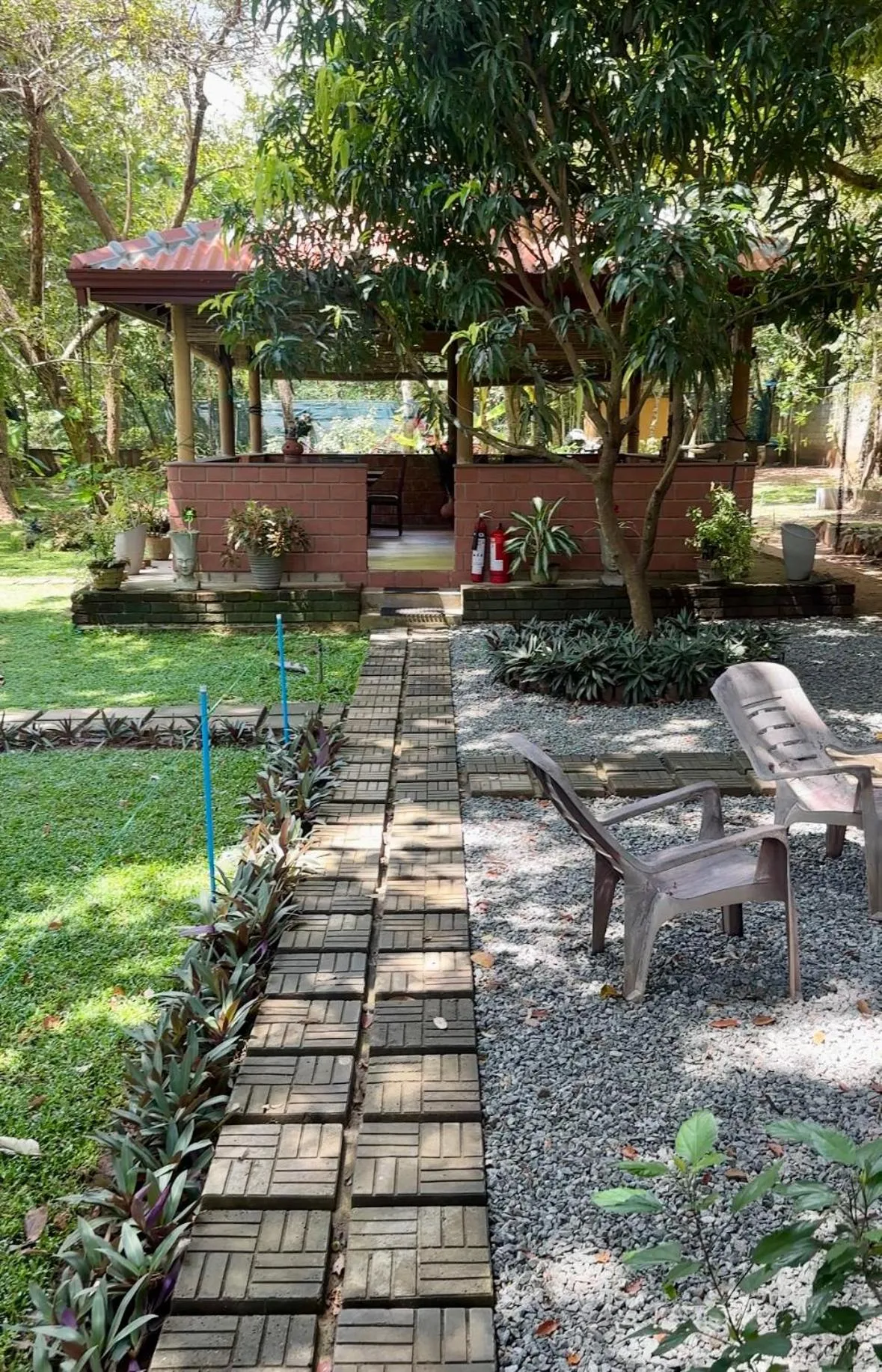 Restaurant/places to eat in Sat Nam Village Hotel