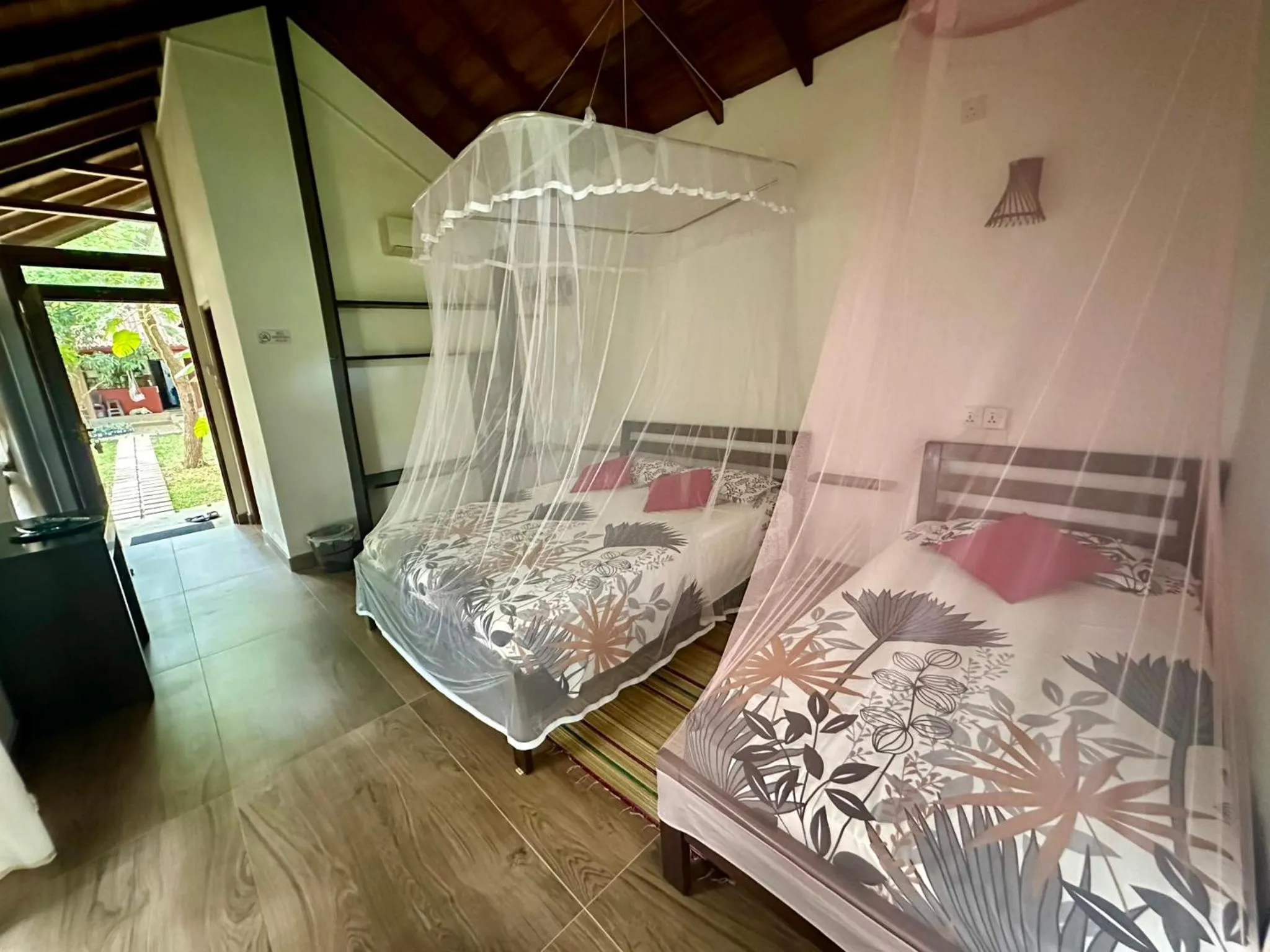 Bed in Sat Nam Village Hotel