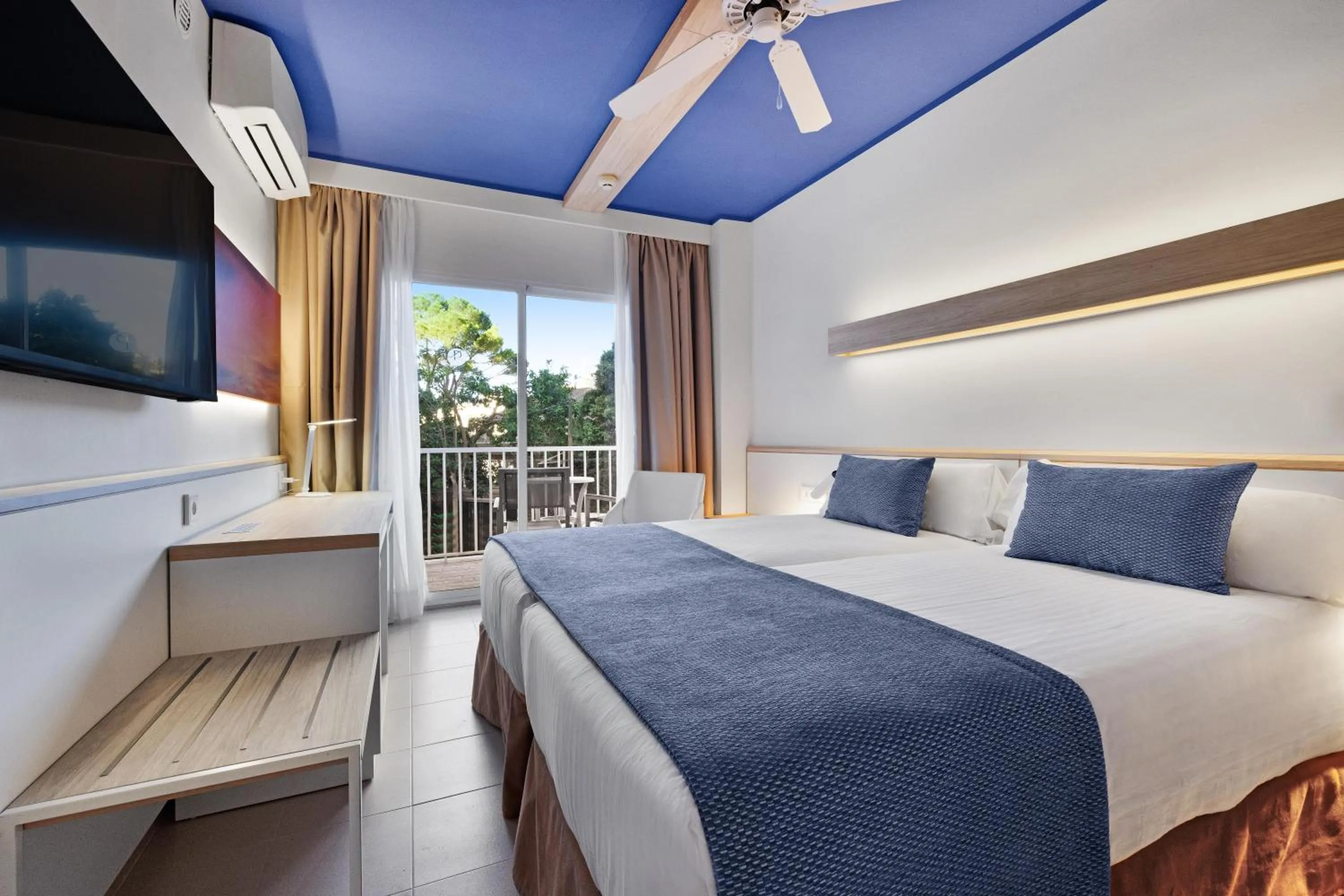 Bed in Hotel Pabisa Sofia