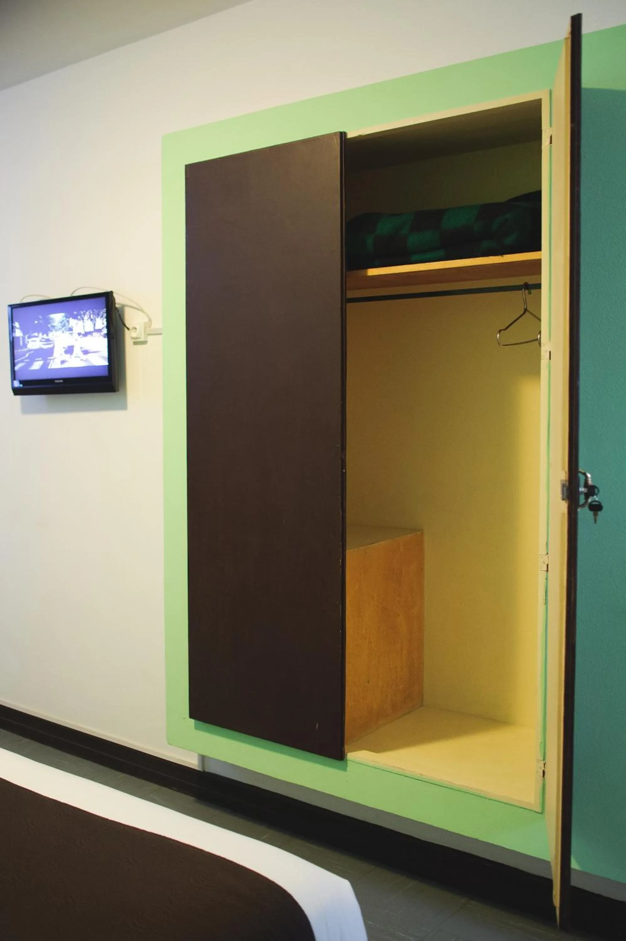 wardrobe in Motel d'Antananarivo