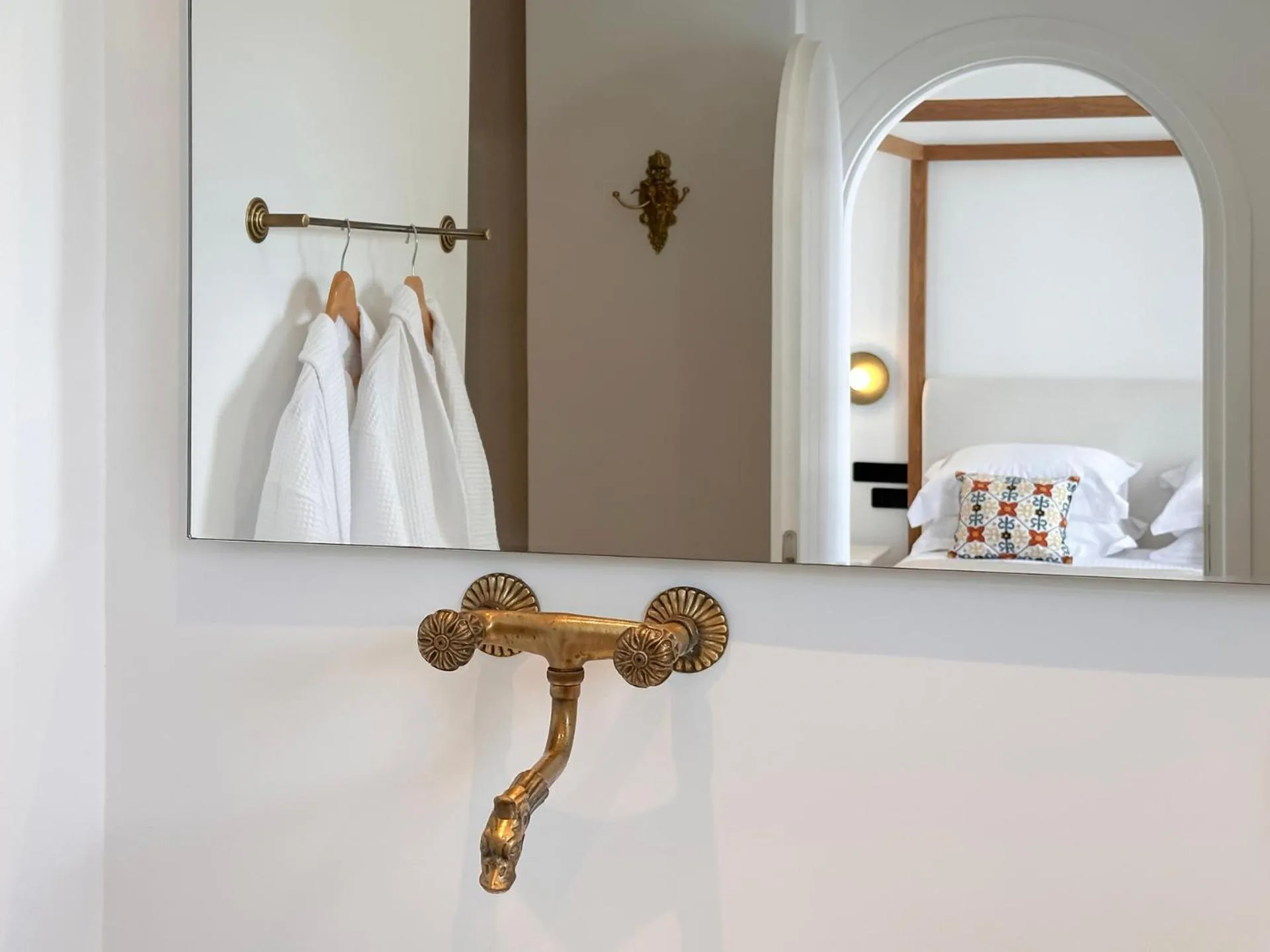 Property building in Kallisti Paros