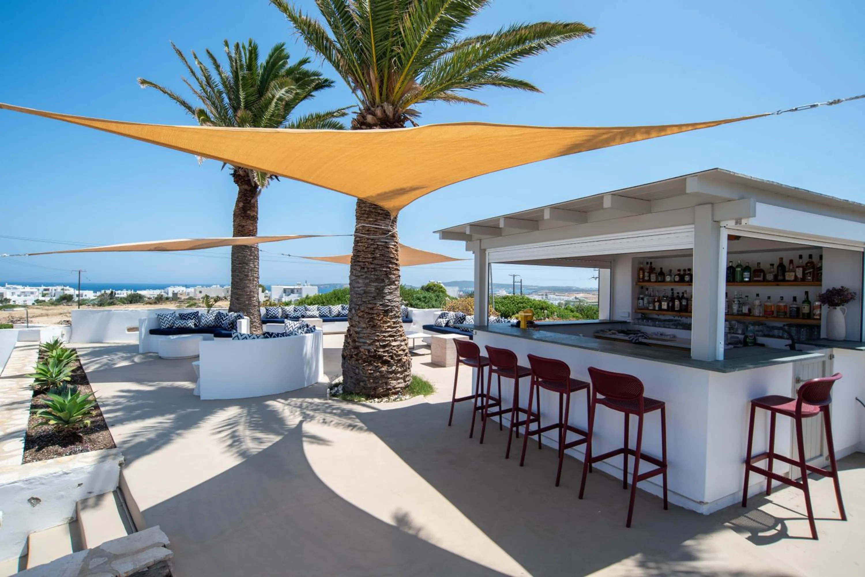 Swimming pool in Kallisti Paros