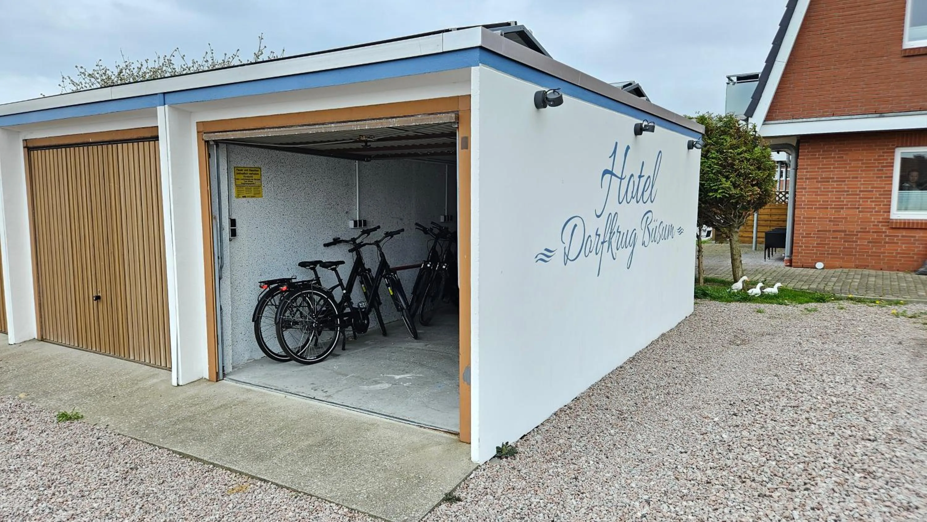 Cycling in Hotel Dorfkrug Büsum - günstige Altbauzimmer Am Oland