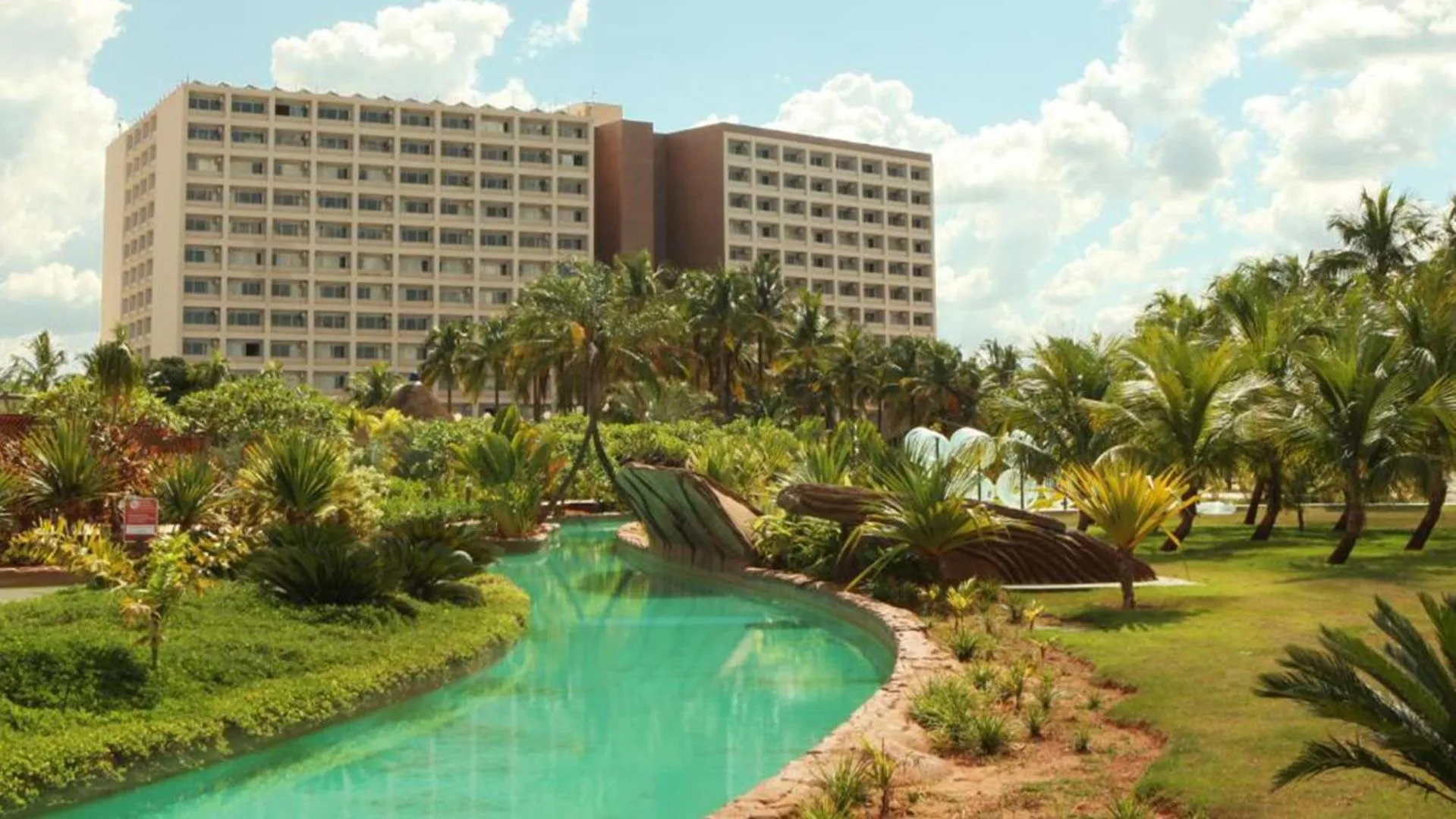 Property building in Hot Beach Resort