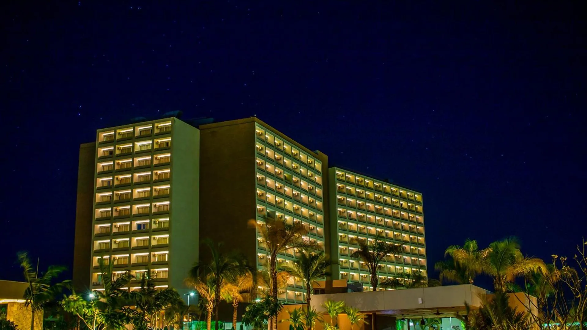 Property building in Hot Beach Resort