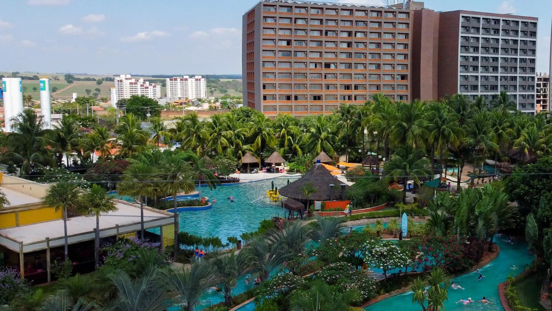 Property building in Hot Beach Resort