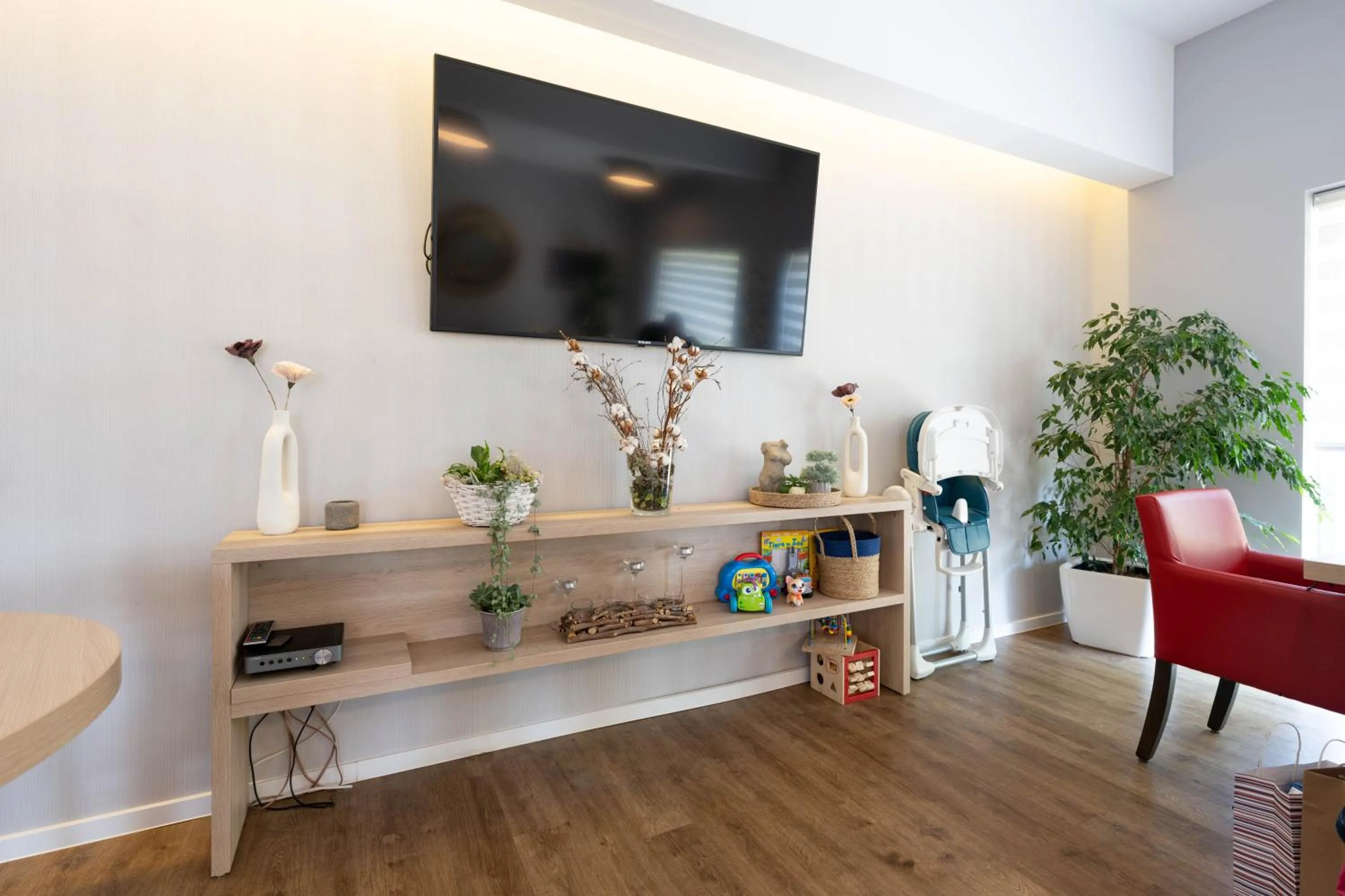 Restaurant/places to eat in Hotel Magdalena