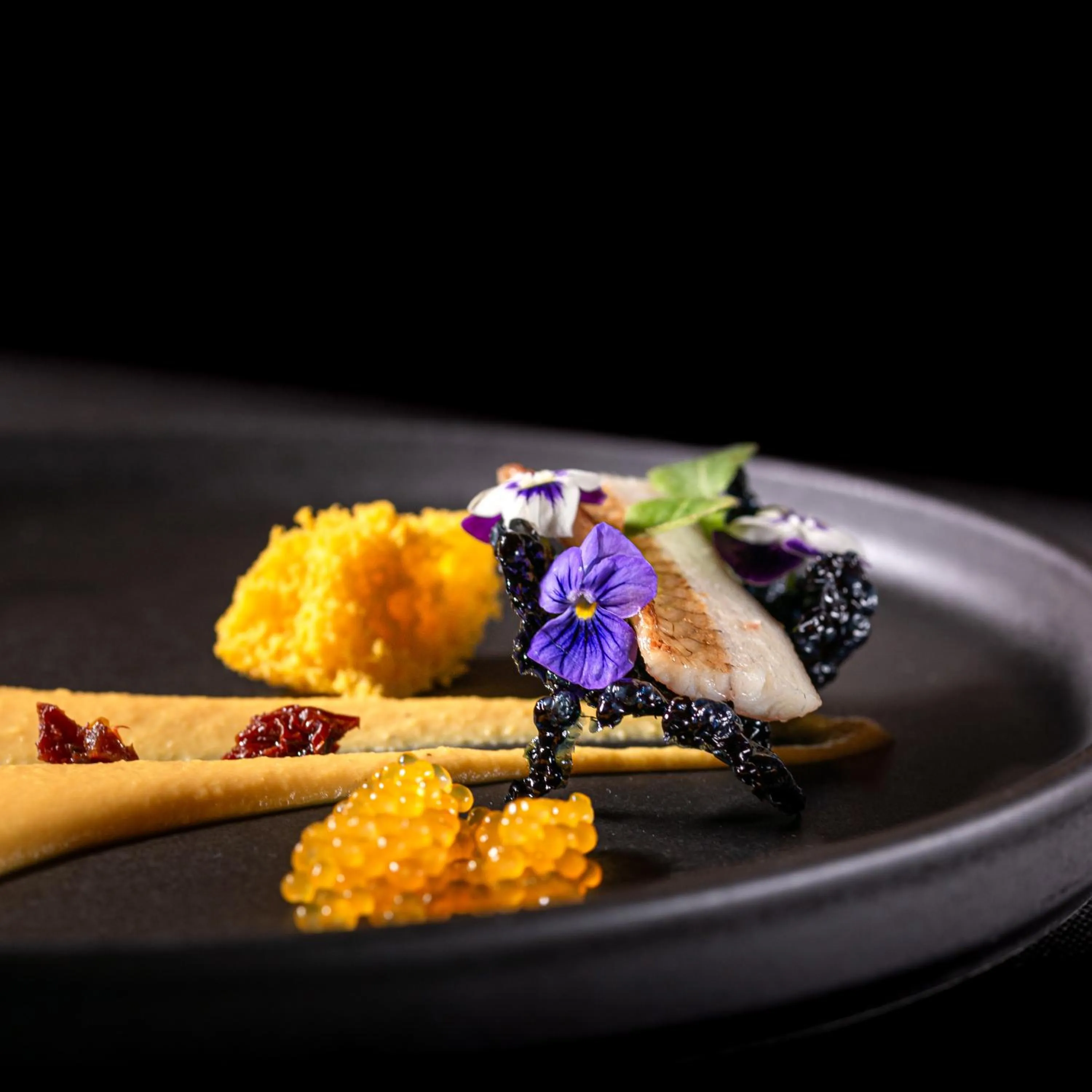 Restaurant/places to eat in Anteliz Suites